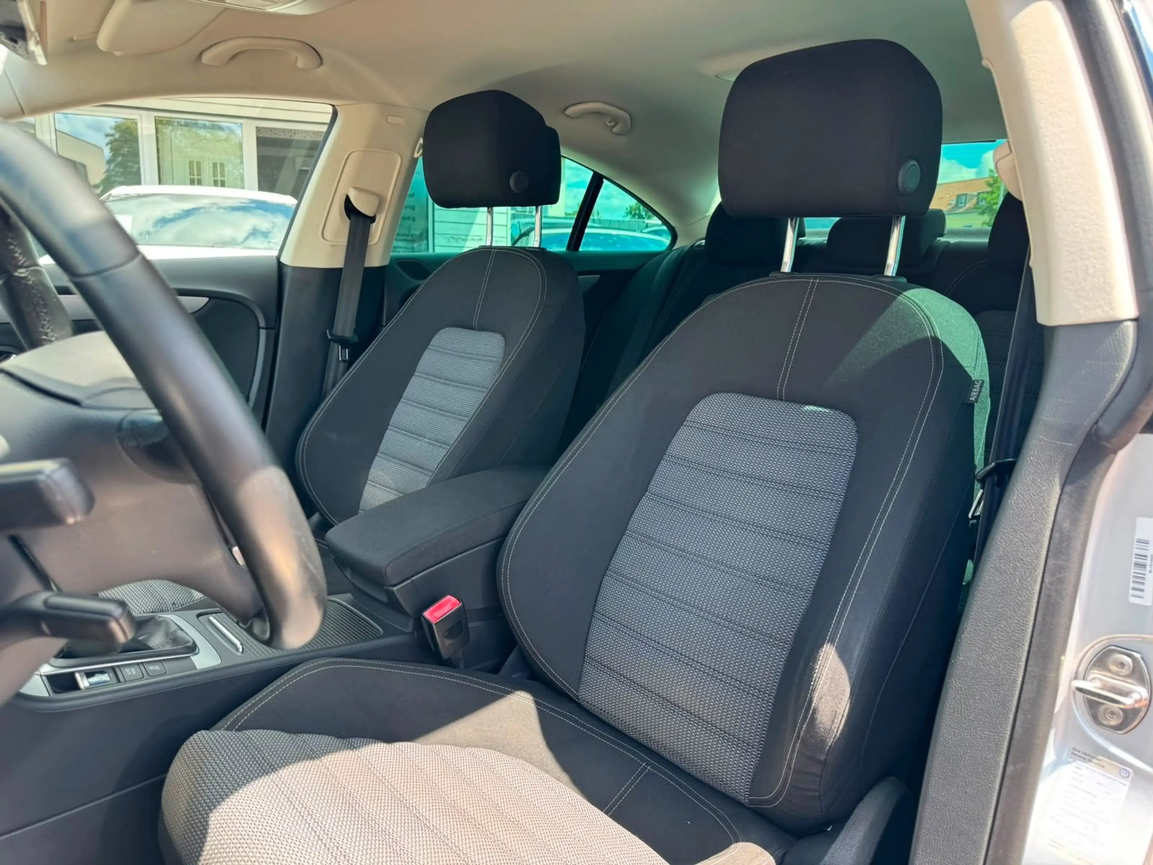 Volkswagen CC BMT BI-XENON PTS NAVI 5-Sitzer — photo 12