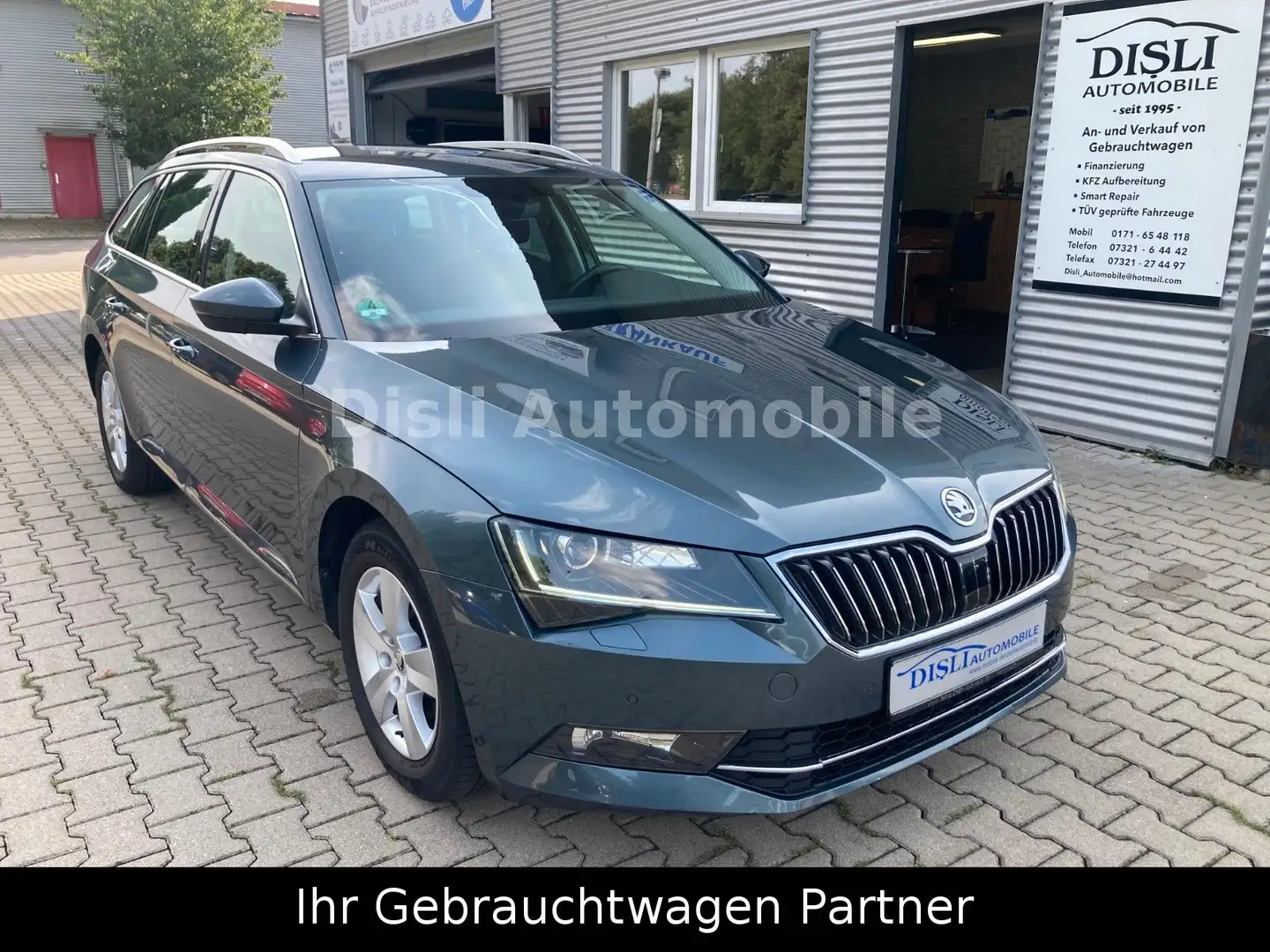 Skoda Superb Combi Ambition,Klimaautomati,Navi Schwarz - 1