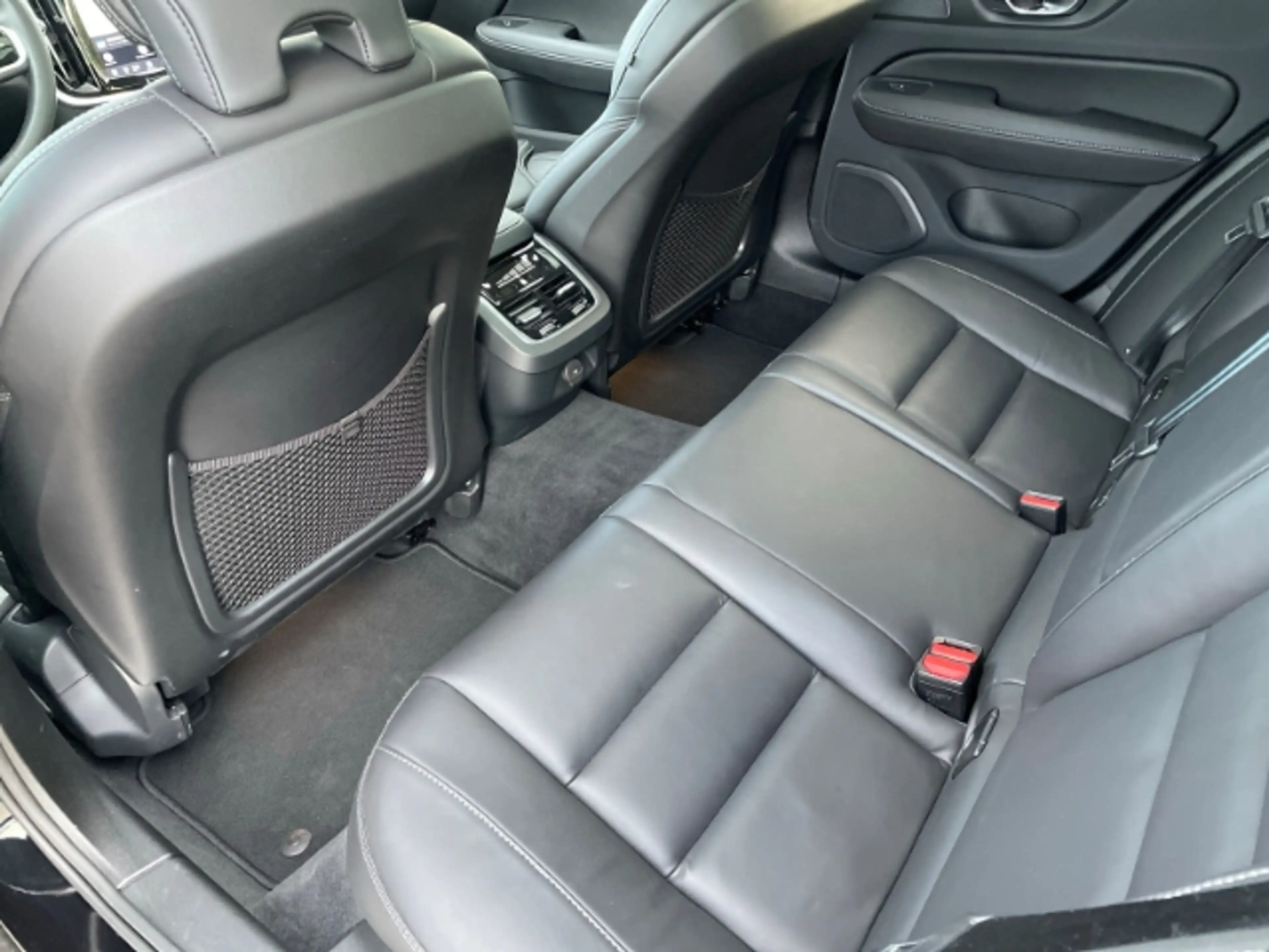 Volvo V60 Cross Country B5 AWD Ultimate Mild-Hybrid Autom. AHK, Panoramada — photo 8