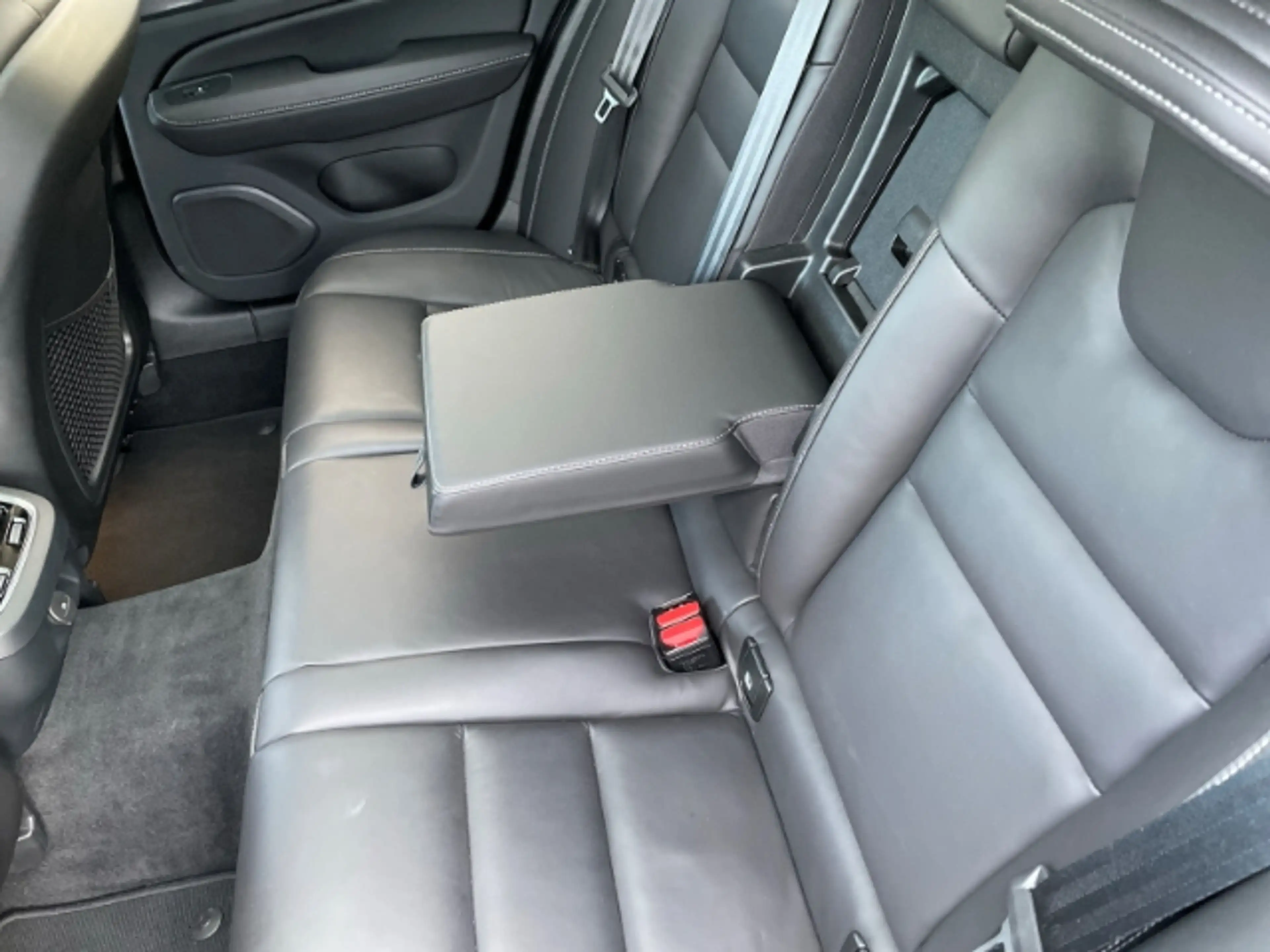 Volvo V60 Cross Country B5 AWD Ultimate Mild-Hybrid Autom. AHK, Panoramada — photo 10