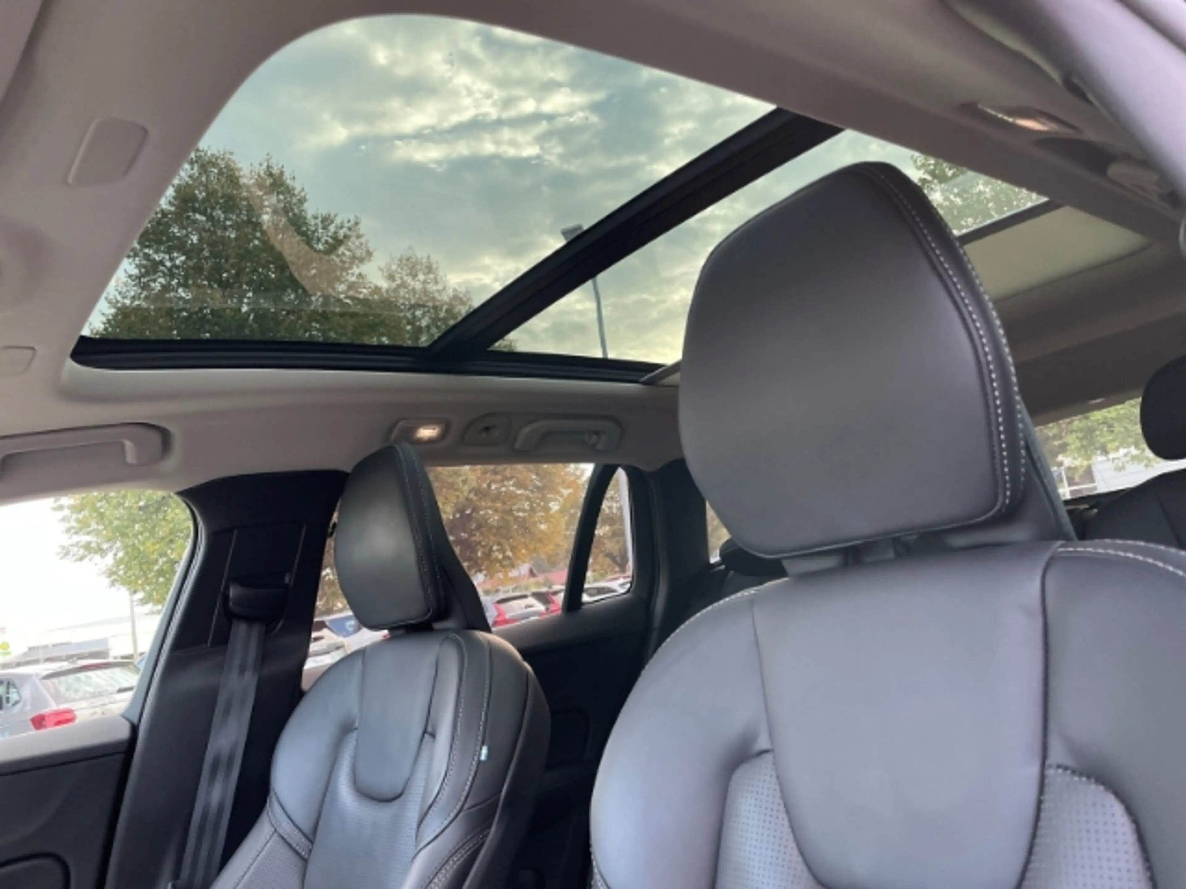 Volvo V60 Cross Country B5 AWD Ultimate Mild-Hybrid Autom. AHK, Panoramada — photo 15