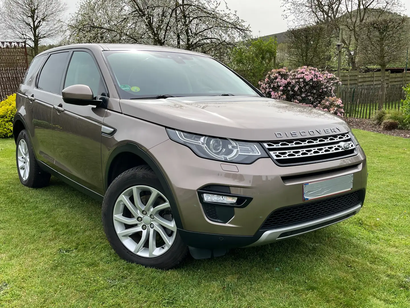 Land Rover Discovery Sport 2.0 TD4 HSE Brons - 2