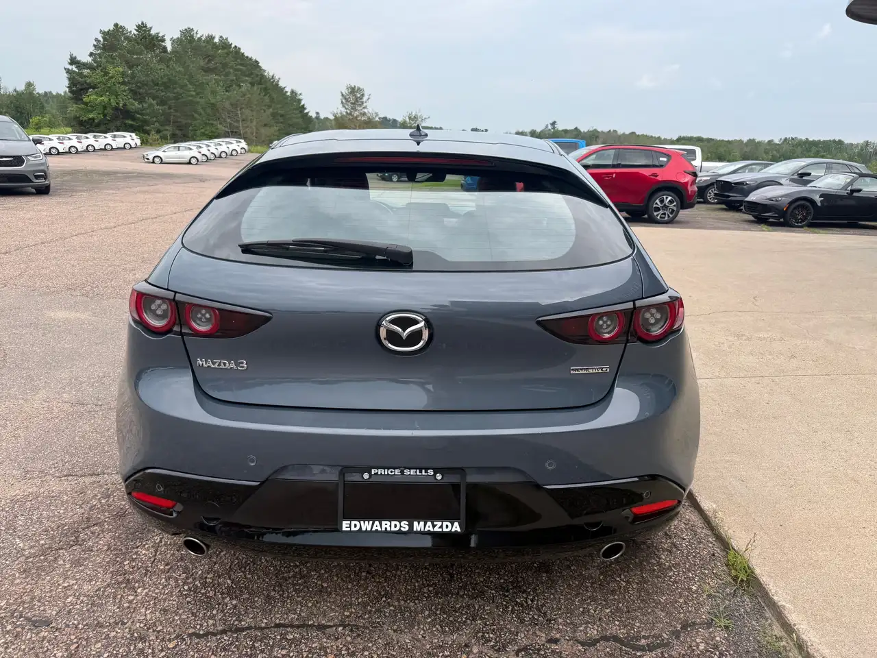 Mazda 3 снимка Mazda 3