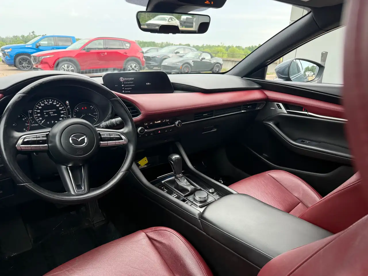 Mazda 3 снимка Mazda 3