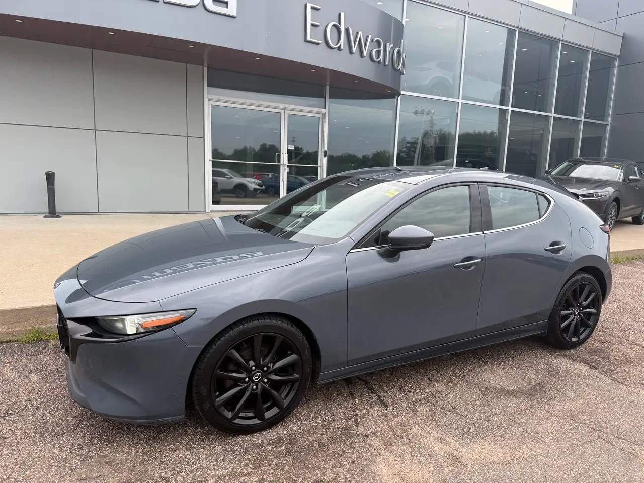 Mazda 3 снимка Mazda 3