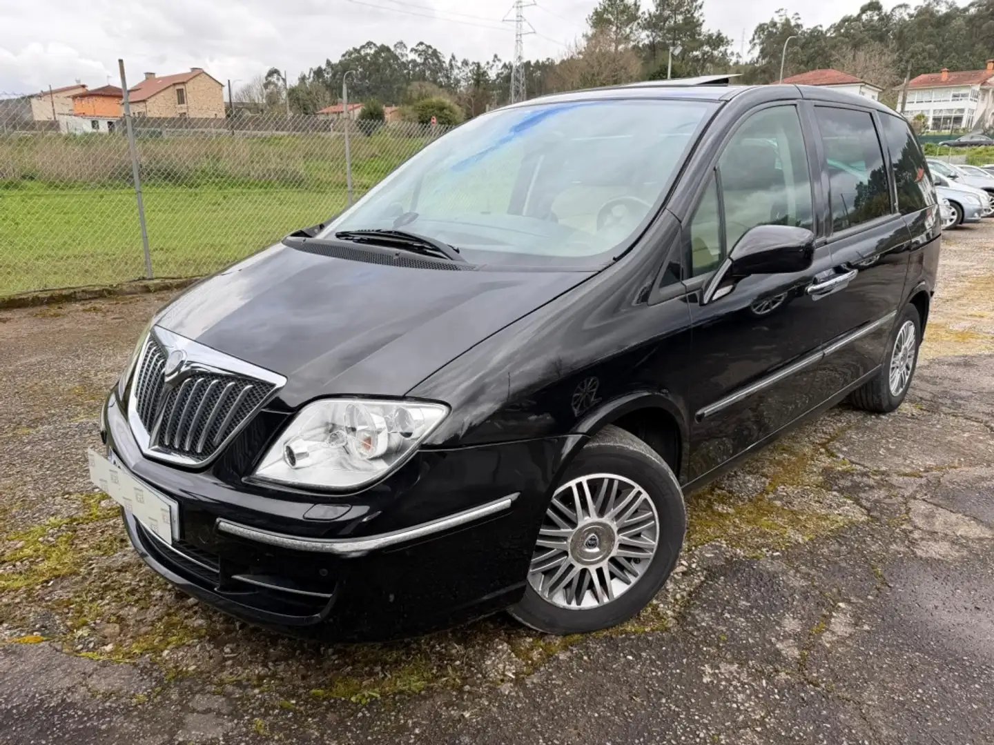 Lancia Phedra 2.2JTD 16v Oro Plus Schwarz - 1