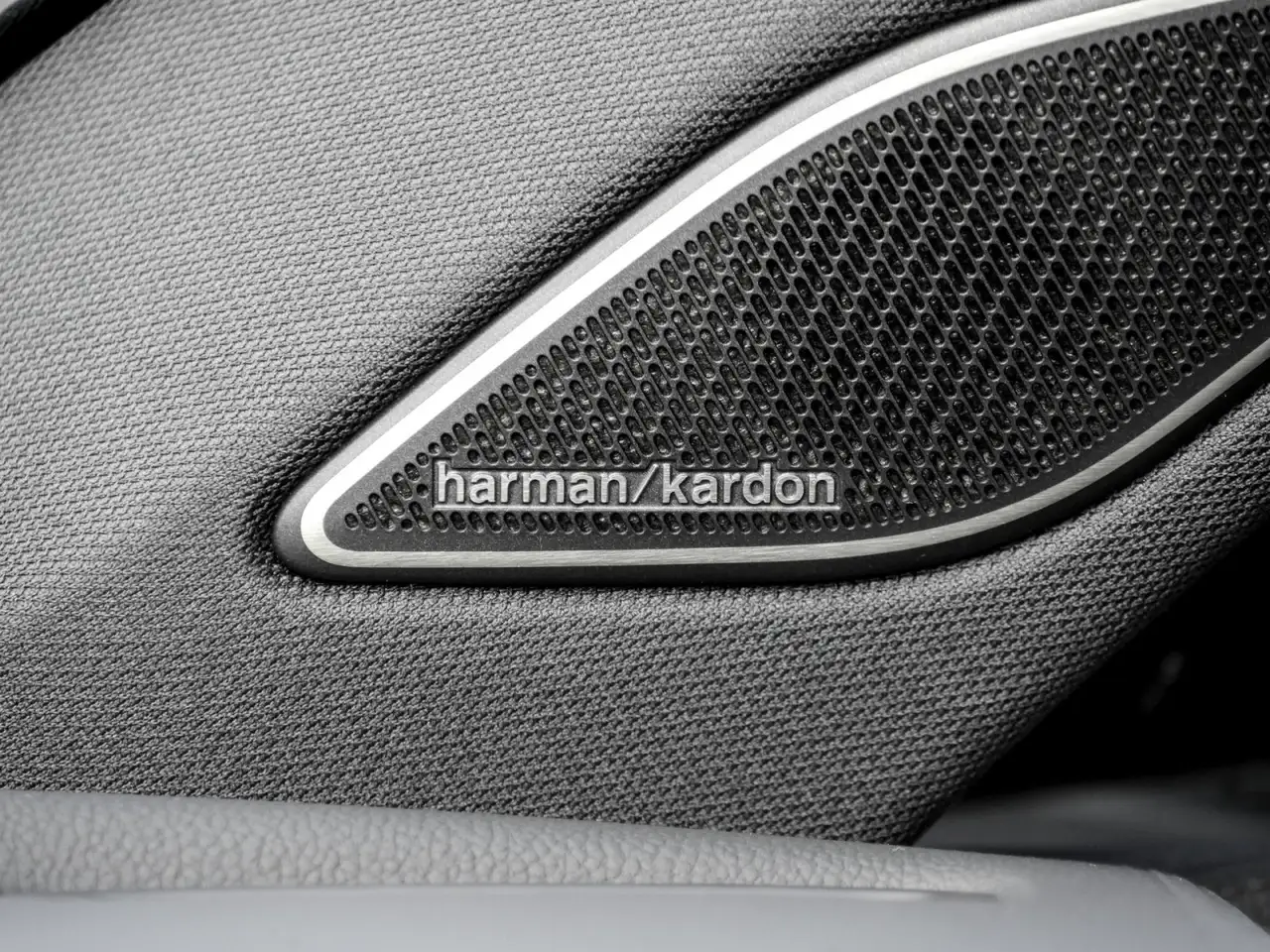 Volkswagen Tiguan R-Line eHybrid IQ.Light AreaView HarmanKardon T..., миниатюра 12