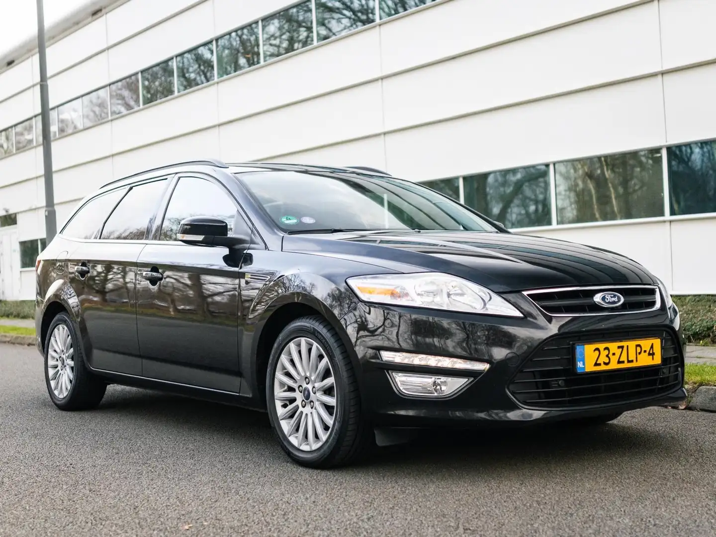 Ford Mondeo Wagon 1.6 EcoBoost Trend,NAP, Clima, Trekhaak, Nav Schwarz - 2