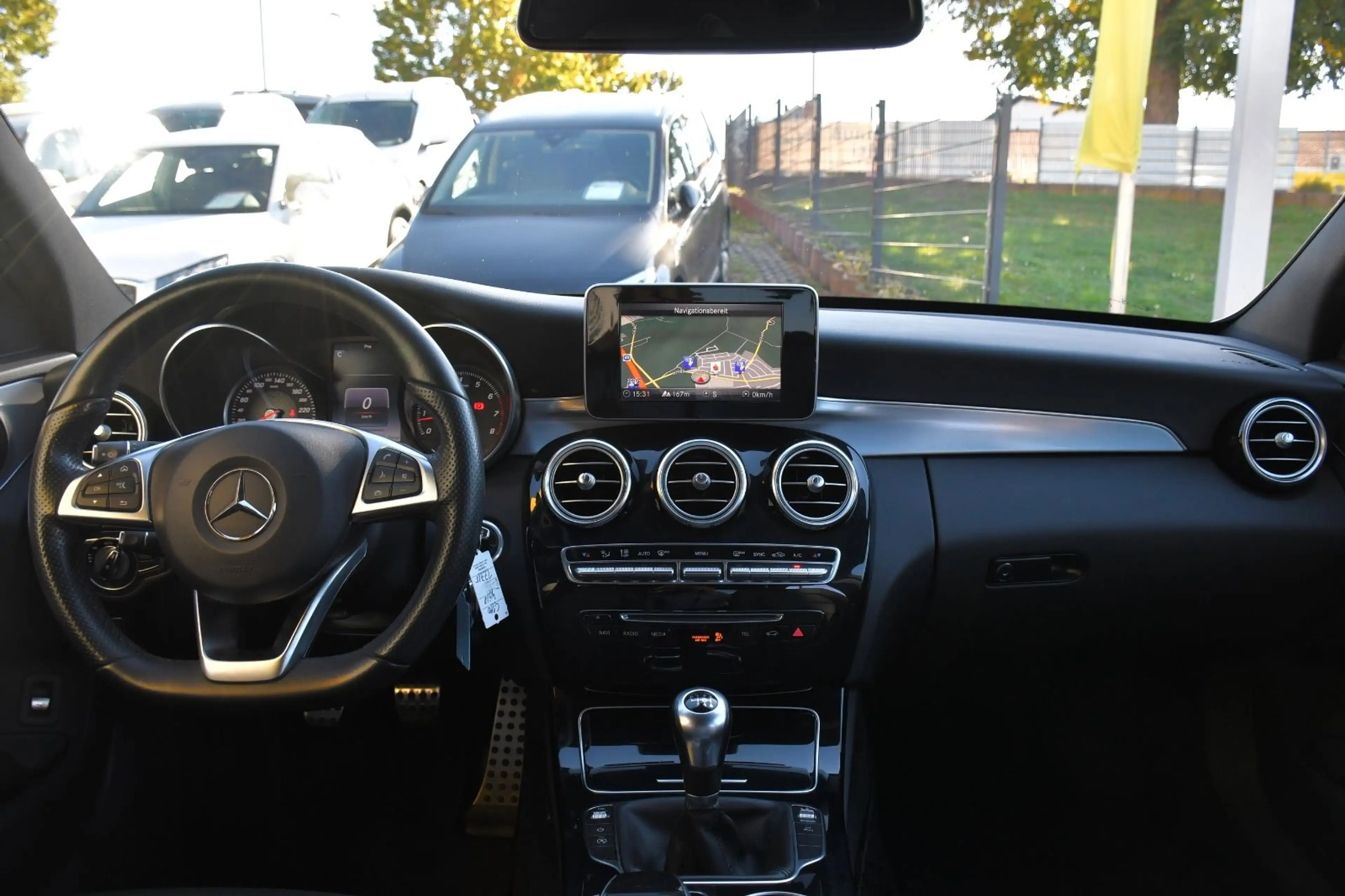 Mercedes-Benz C 180 Lim. AMG Night Voll Leder Navi LED Sitzh — photo 11