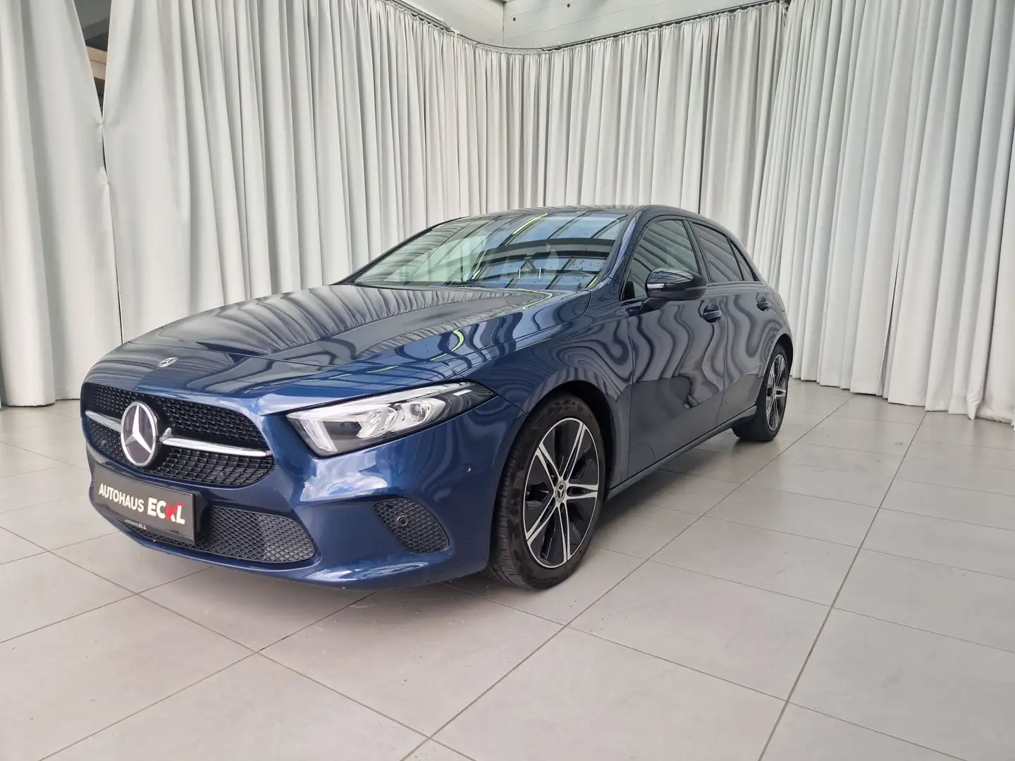Mercedes-Benz A 200 d Progressive SpurW Blau - 2