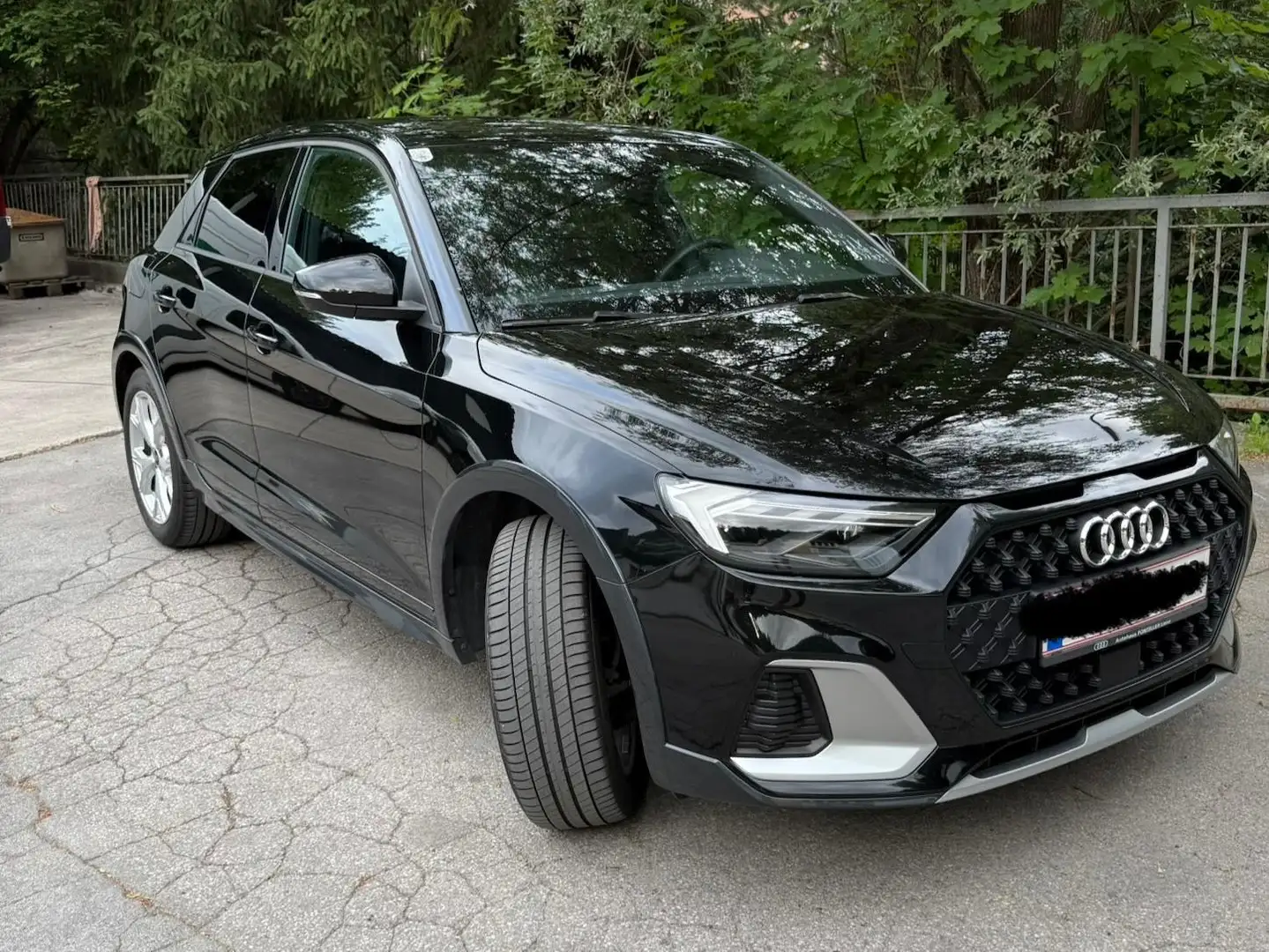 Audi A1 A1 SB 25 TFSI Citycarver Citycarver Schwarz - 1