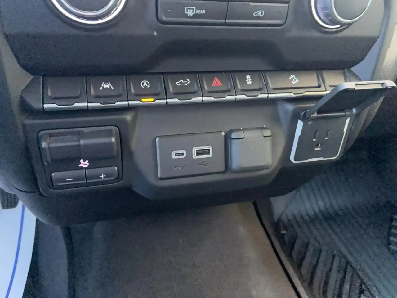 Chevrolet Silverado 1500 снимка Chevrolet Silverado 1500