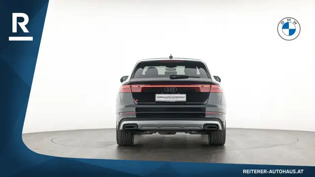 Audi Q8 view 5