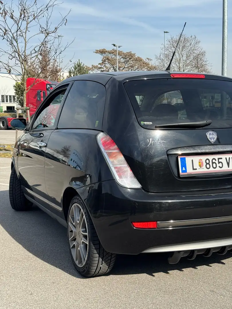 Lancia Ypsilon Sport Momo Design 1,4 16V - 2