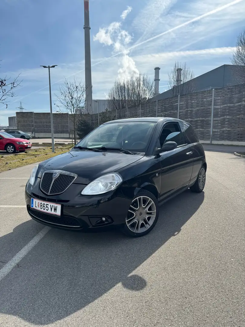 Lancia Ypsilon Sport Momo Design 1,4 16V - 1