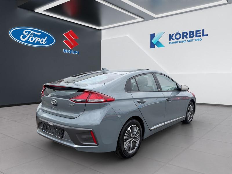 Hyundai IONIQ PHEV*SHZ*KAM*LED*PDC* — photo 7