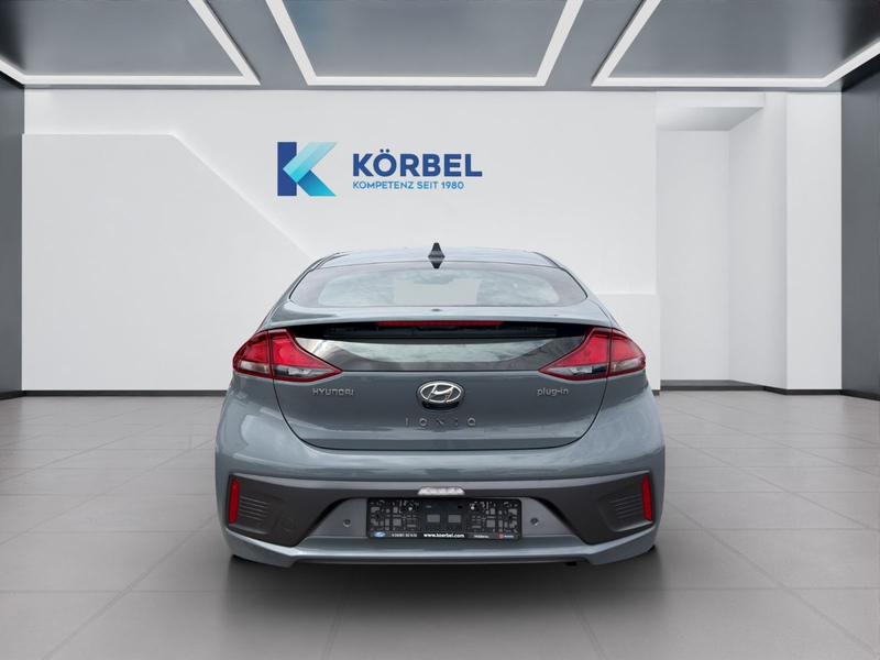 Hyundai IONIQ PHEV*SHZ*KAM*LED*PDC* — photo 8