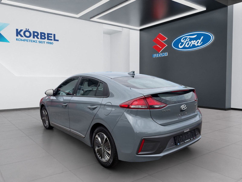 Hyundai IONIQ PHEV*SHZ*KAM*LED*PDC* — photo 9
