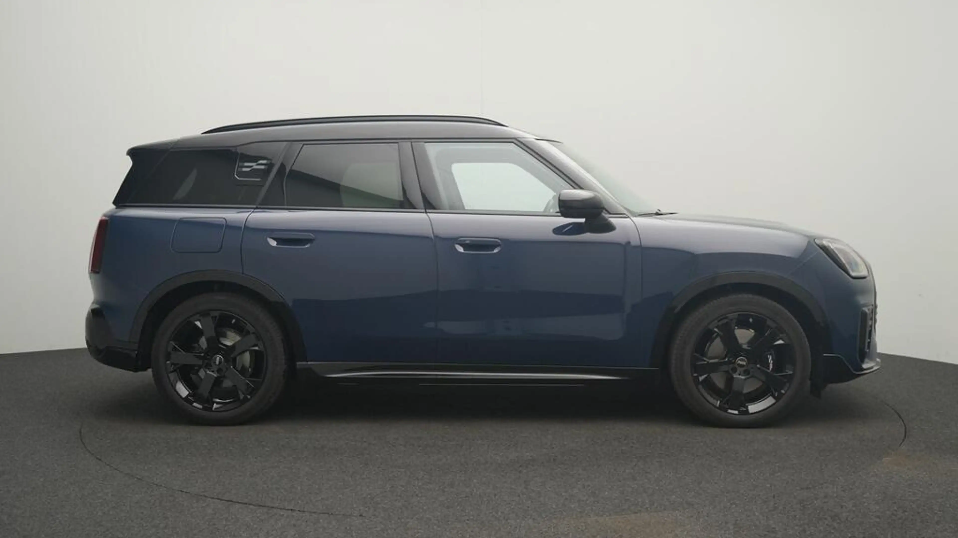 MINI Countryman E John Cooper Works Trim — photo 3