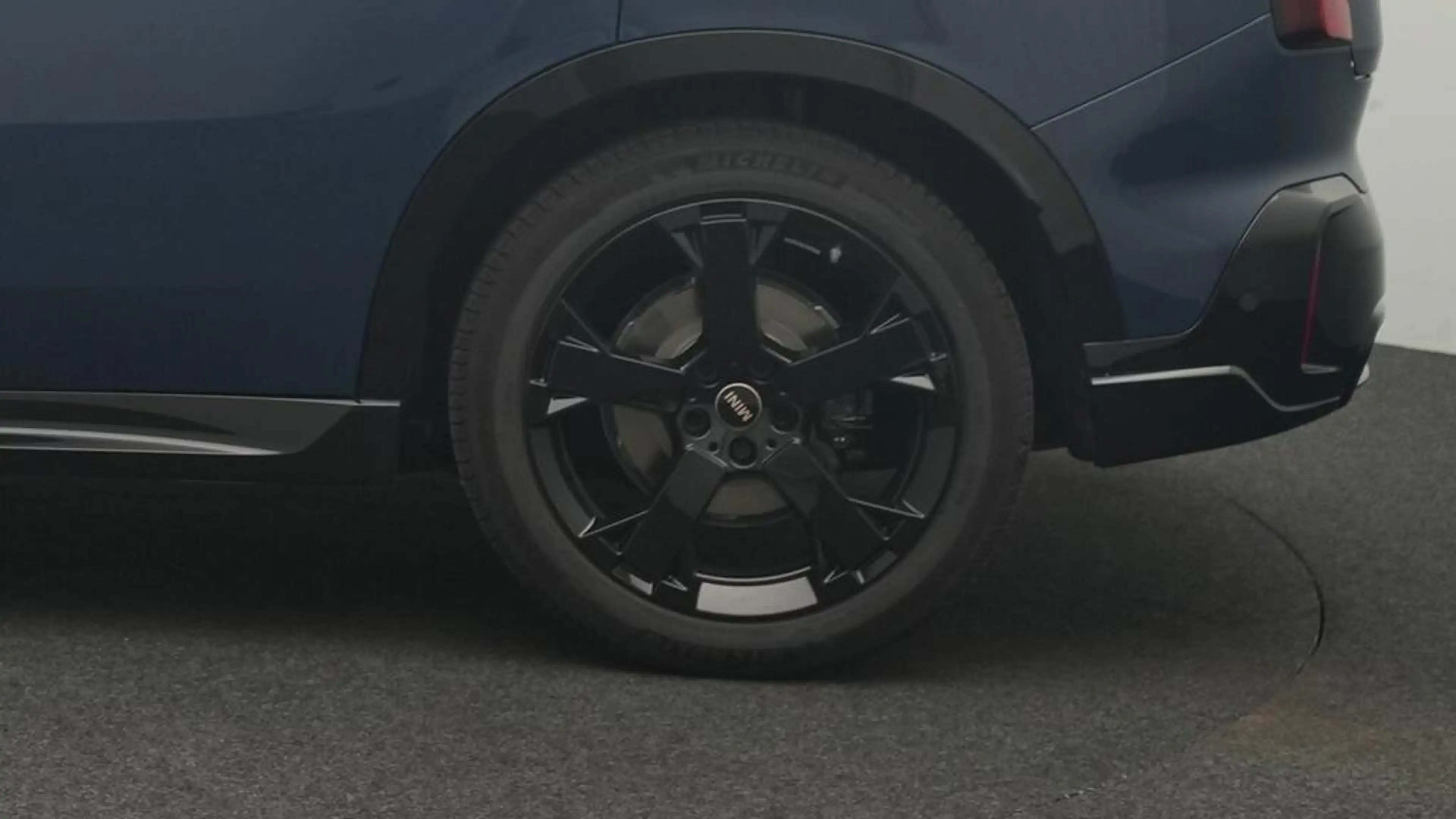 MINI Countryman E John Cooper Works Trim — photo 11