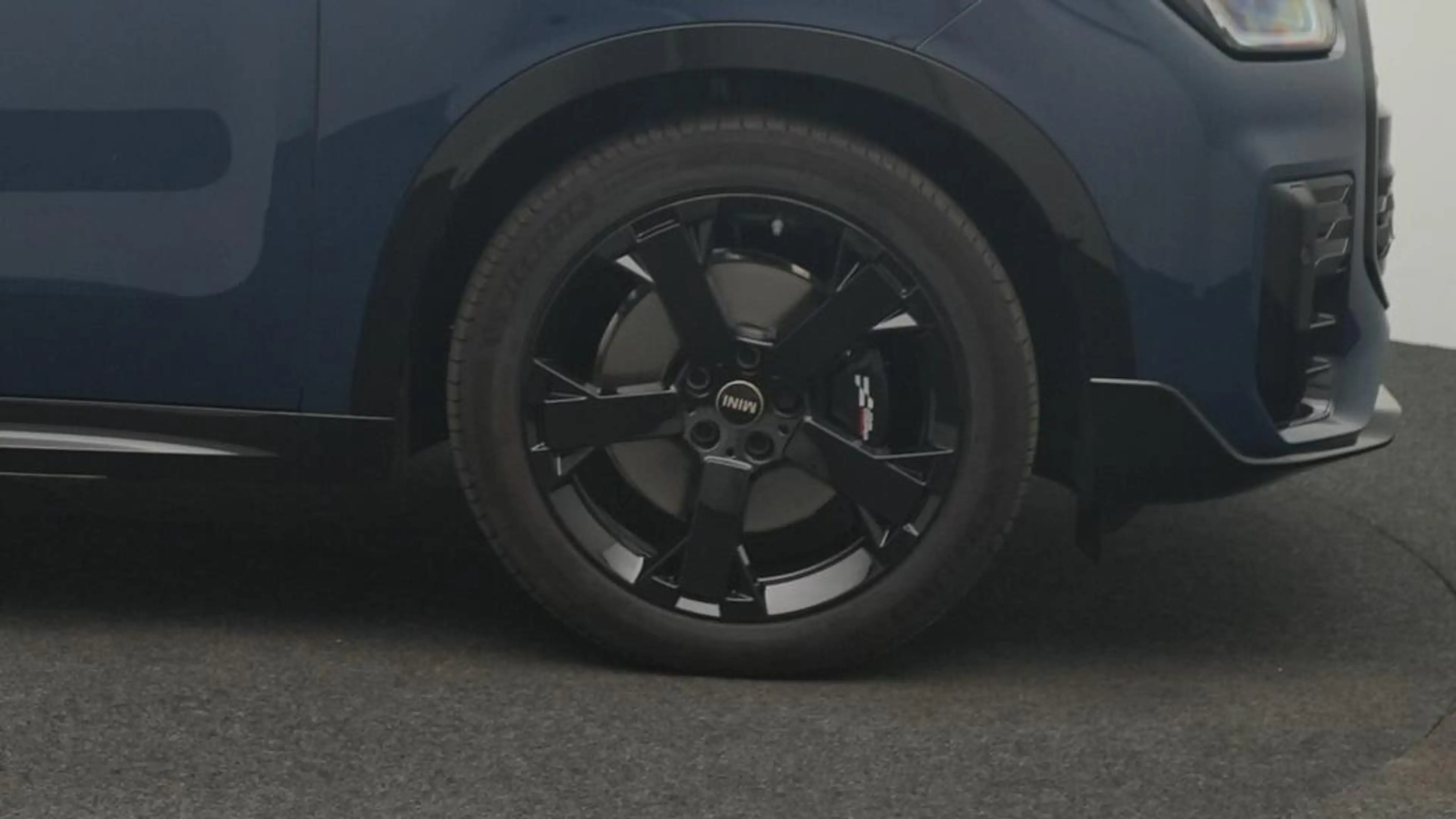 MINI Countryman E John Cooper Works Trim — photo 10