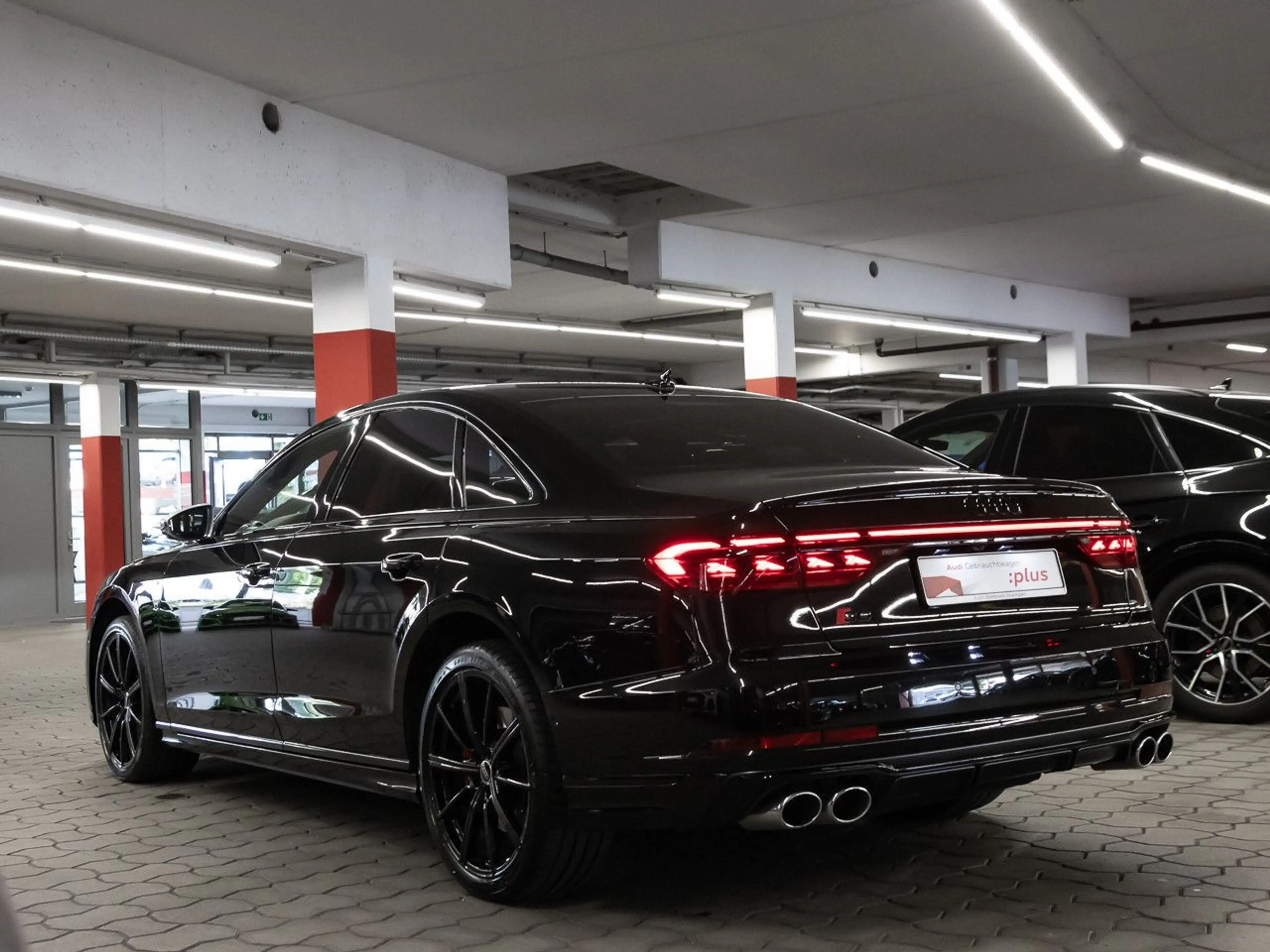 Audi S8 4.0 TFSI quattro Matrix Keyless 360° B&O 21" — photo 4