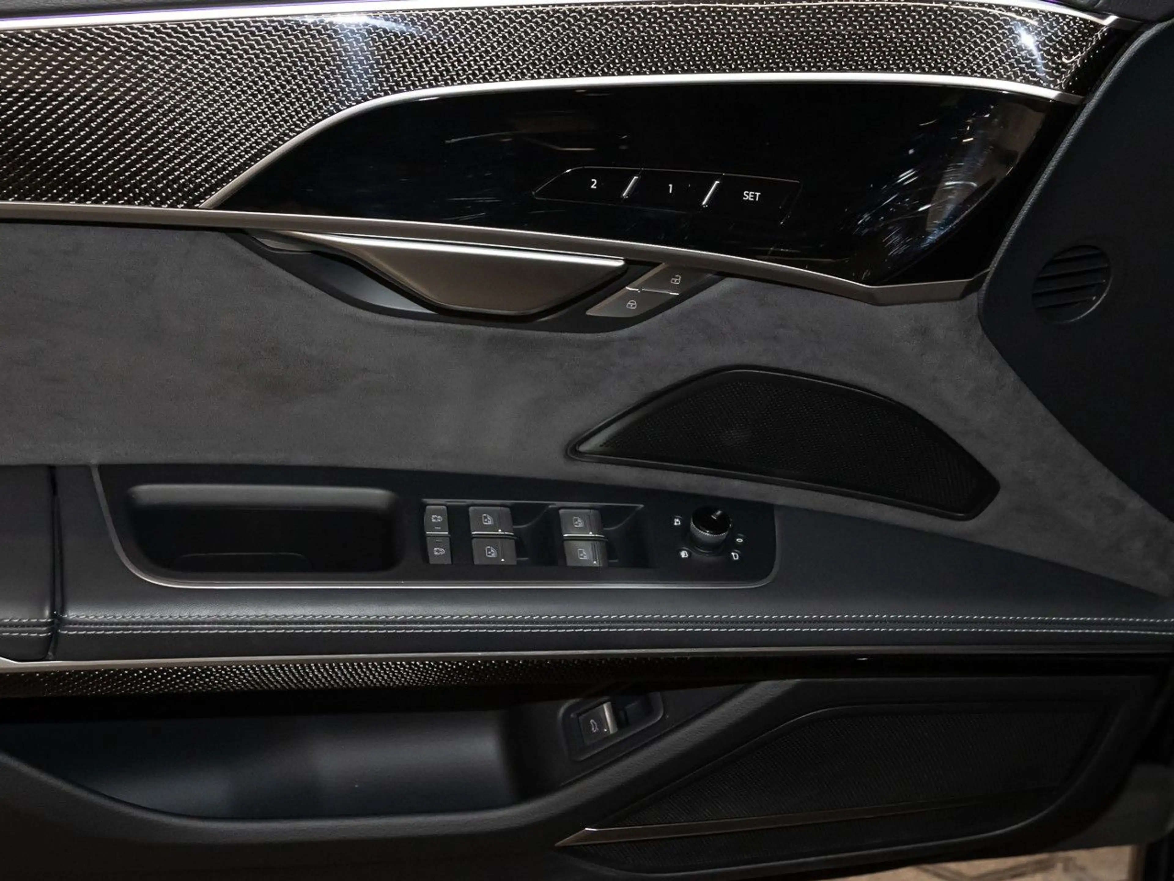 Audi S8 4.0 TFSI quattro Matrix Keyless 360° B&O 21" — photo 15