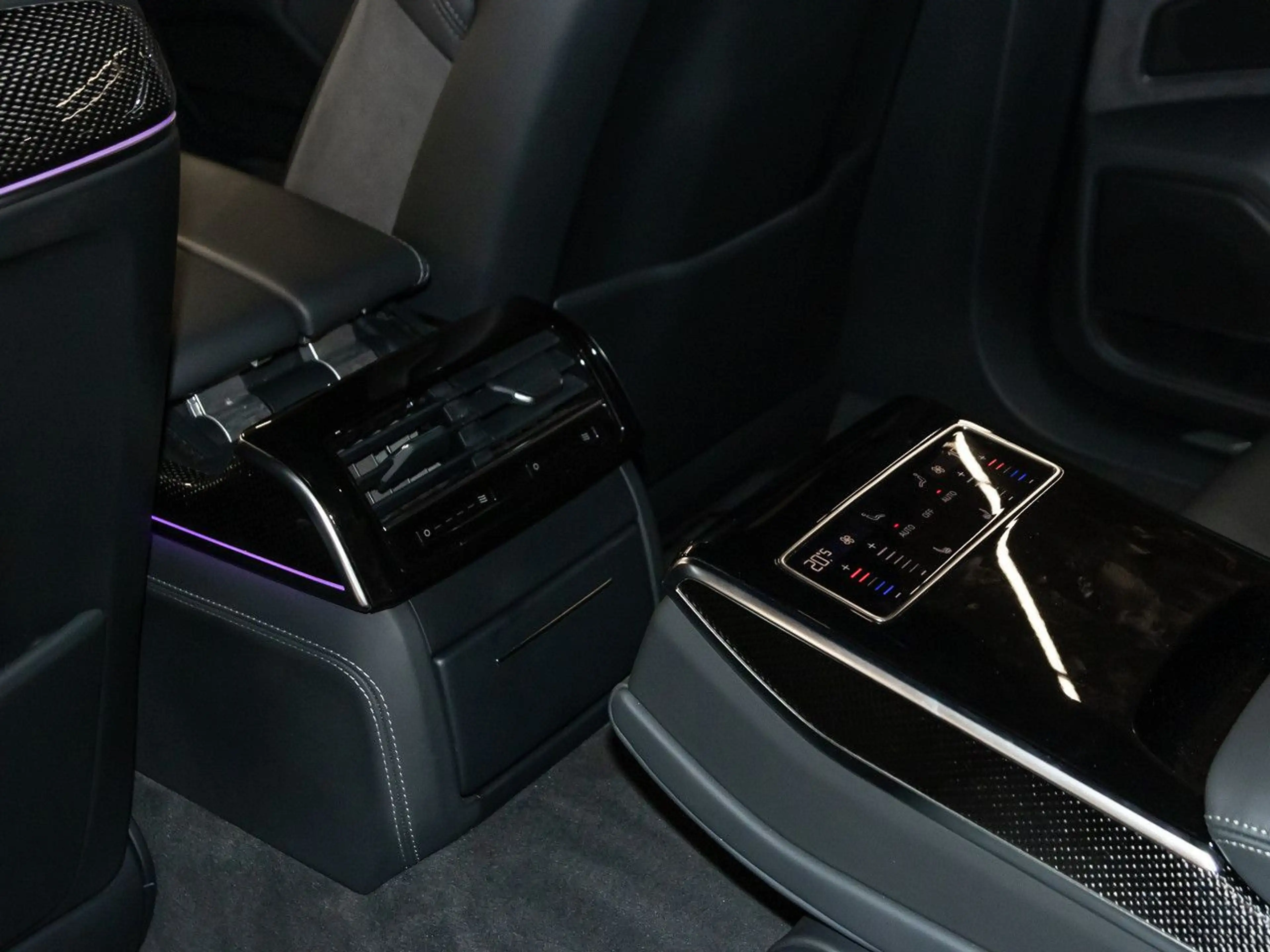 Audi S8 4.0 TFSI quattro Matrix Keyless 360° B&O 21" — photo 9