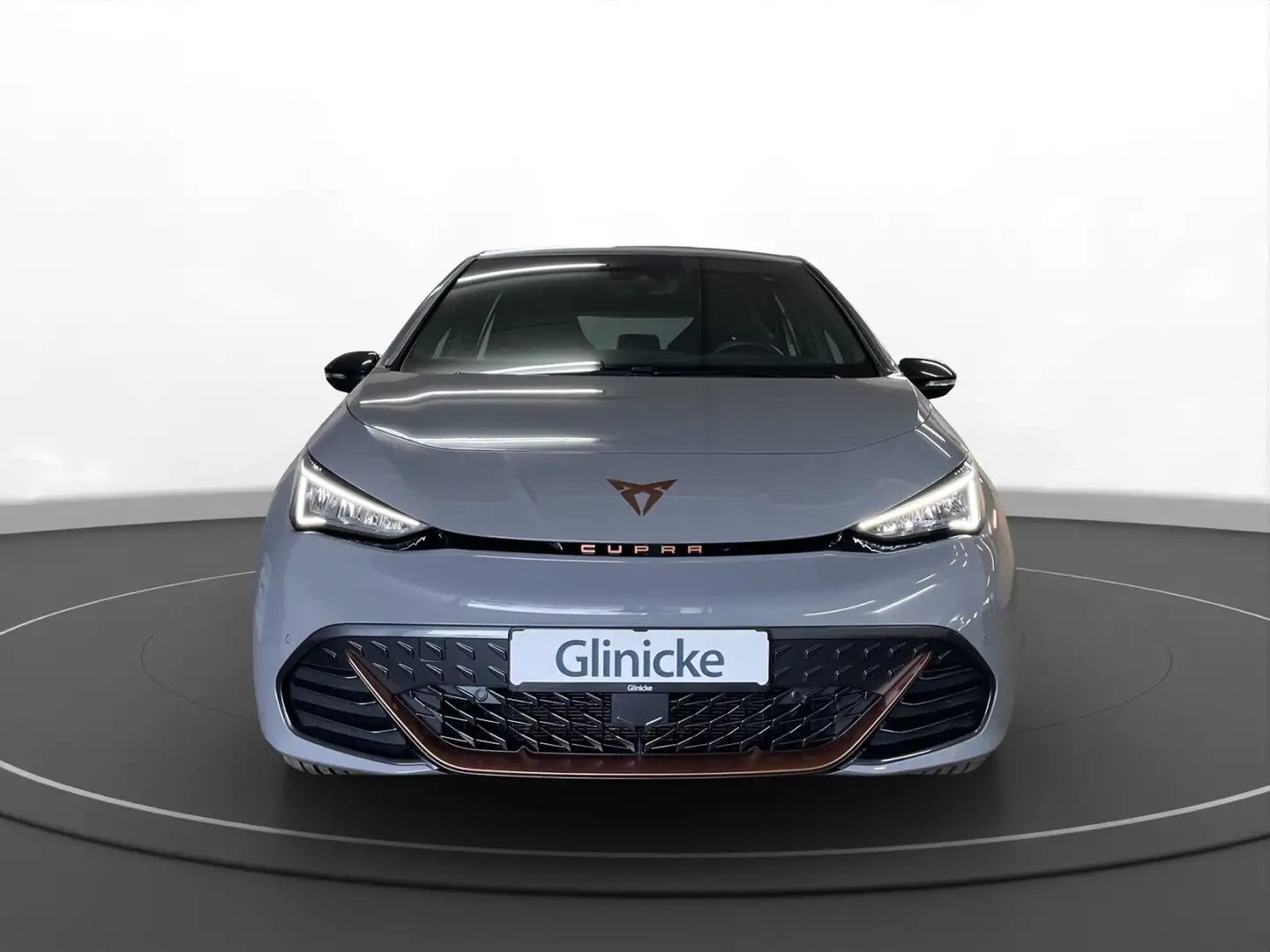 CUPRA Born 150 LED LM 18" PDC vo+hi DAB Klima Grau - 2