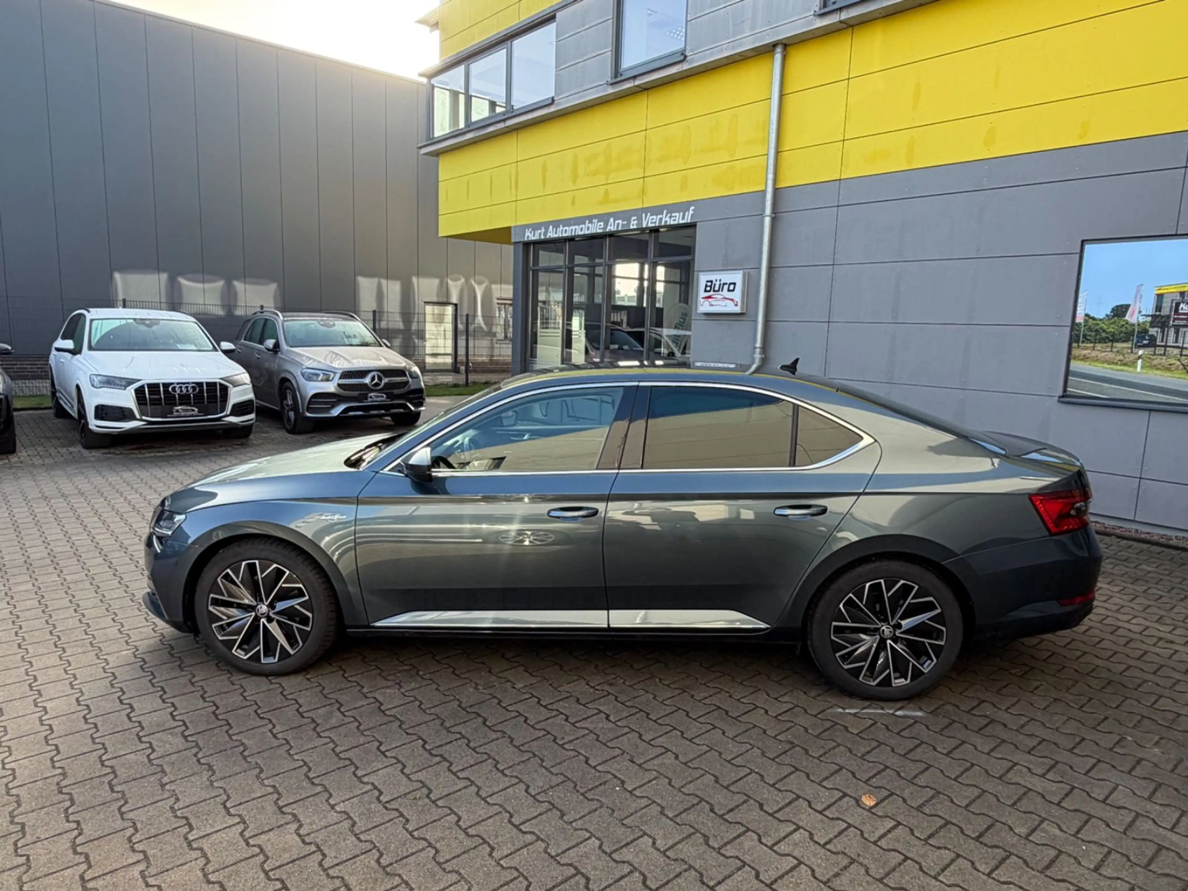 Skoda Superb Lim. L&K/SHZ+BELÜFT*/LEDER/KAMERA/SOUNDSY — photo 3