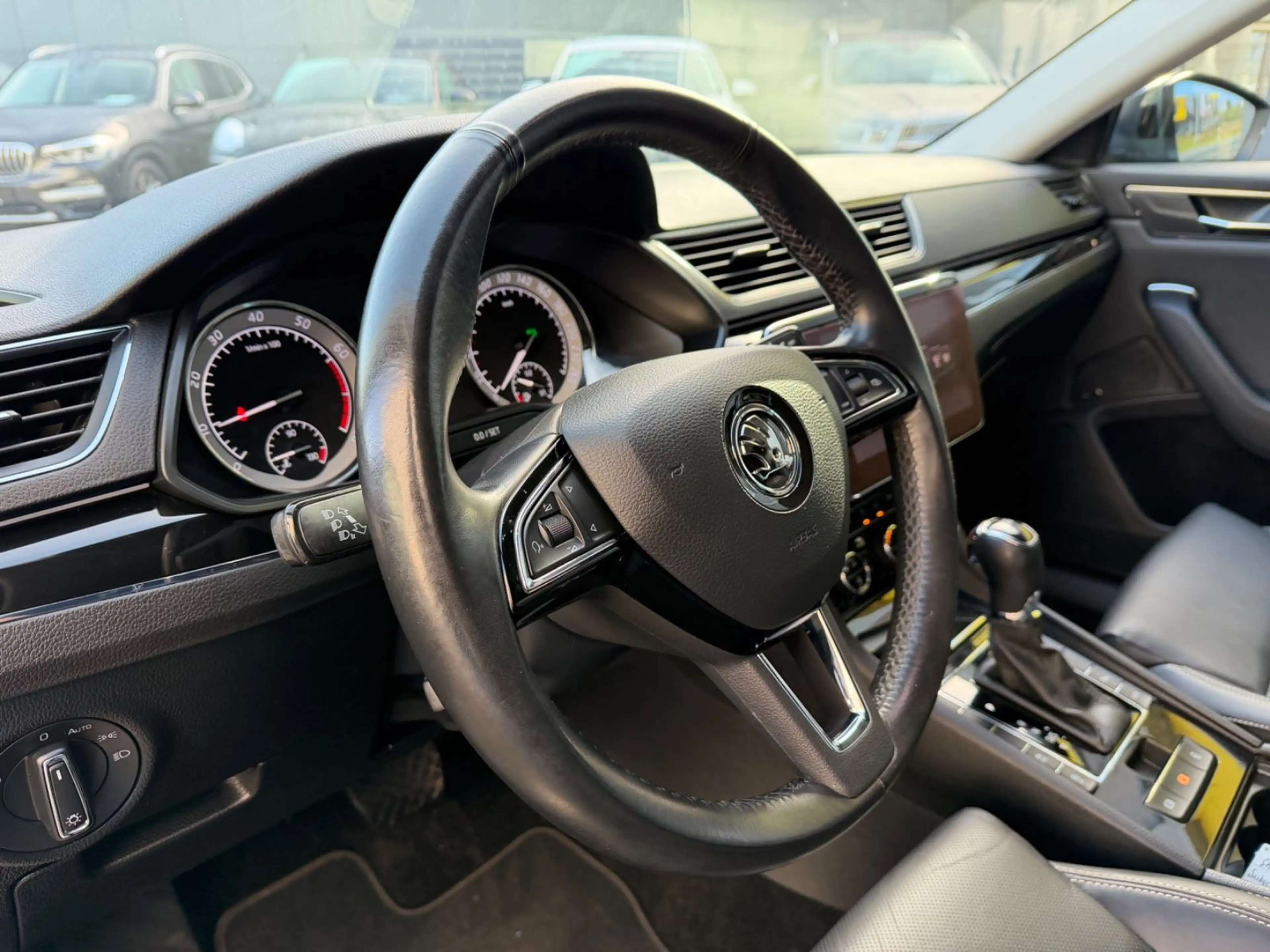 Skoda Superb Lim. L&K/SHZ+BELÜFT*/LEDER/KAMERA/SOUNDSY — photo 15