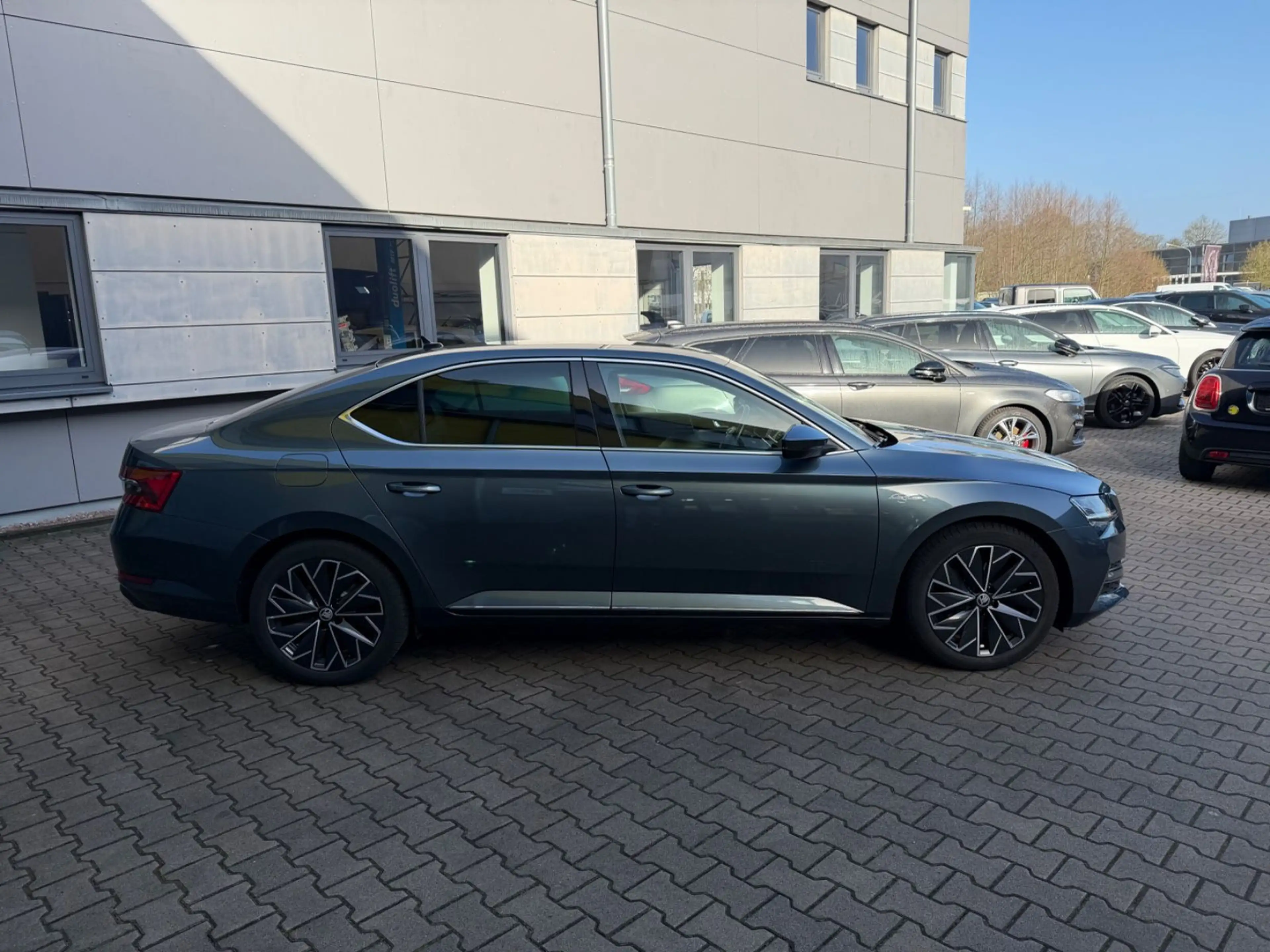 Skoda Superb Lim. L&K/SHZ+BELÜFT*/LEDER/KAMERA/SOUNDSY — photo 7