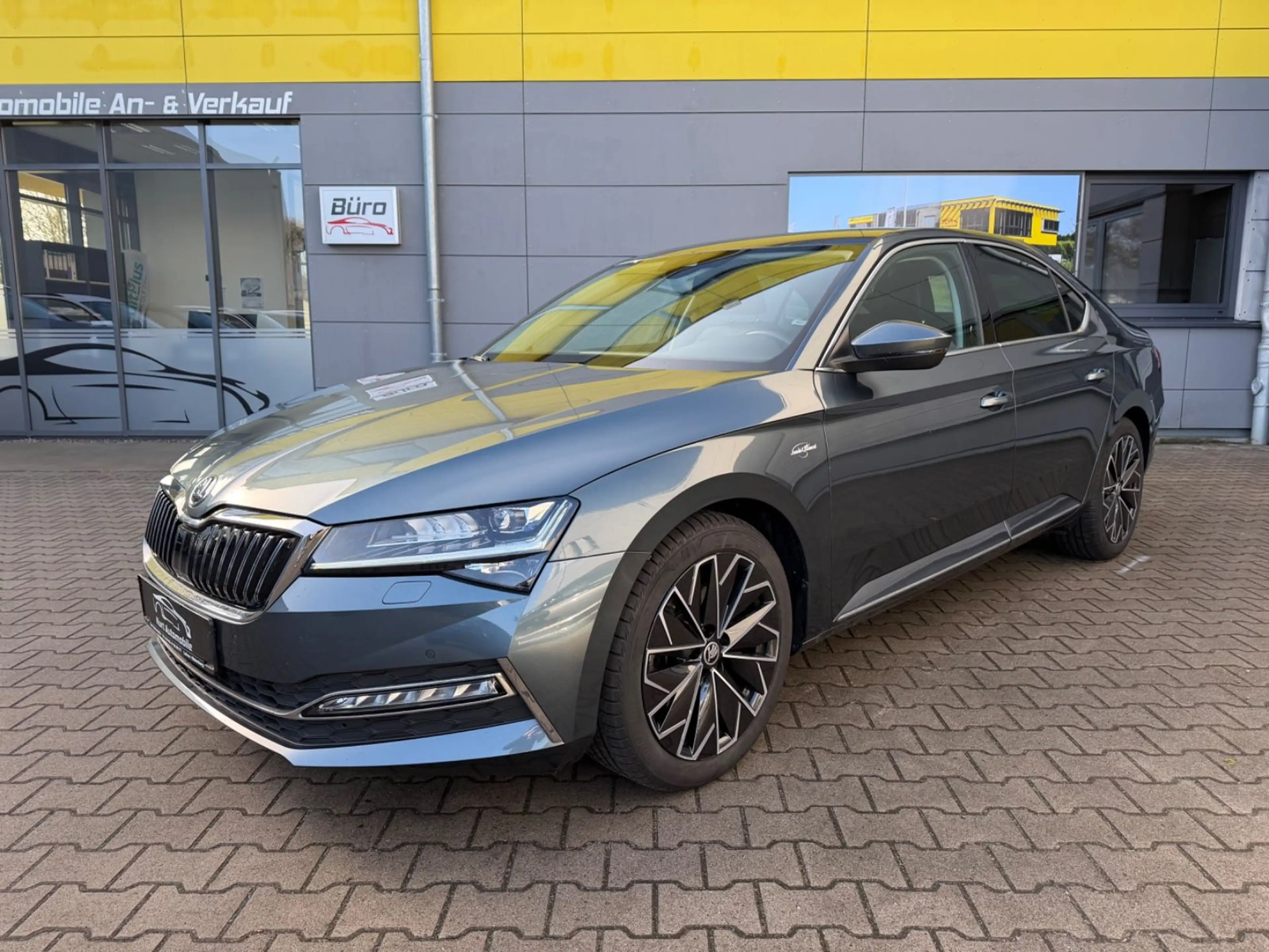 Skoda Superb Lim. L&K/SHZ+BELÜFT*/LEDER/KAMERA/SOUNDSY — photo 2