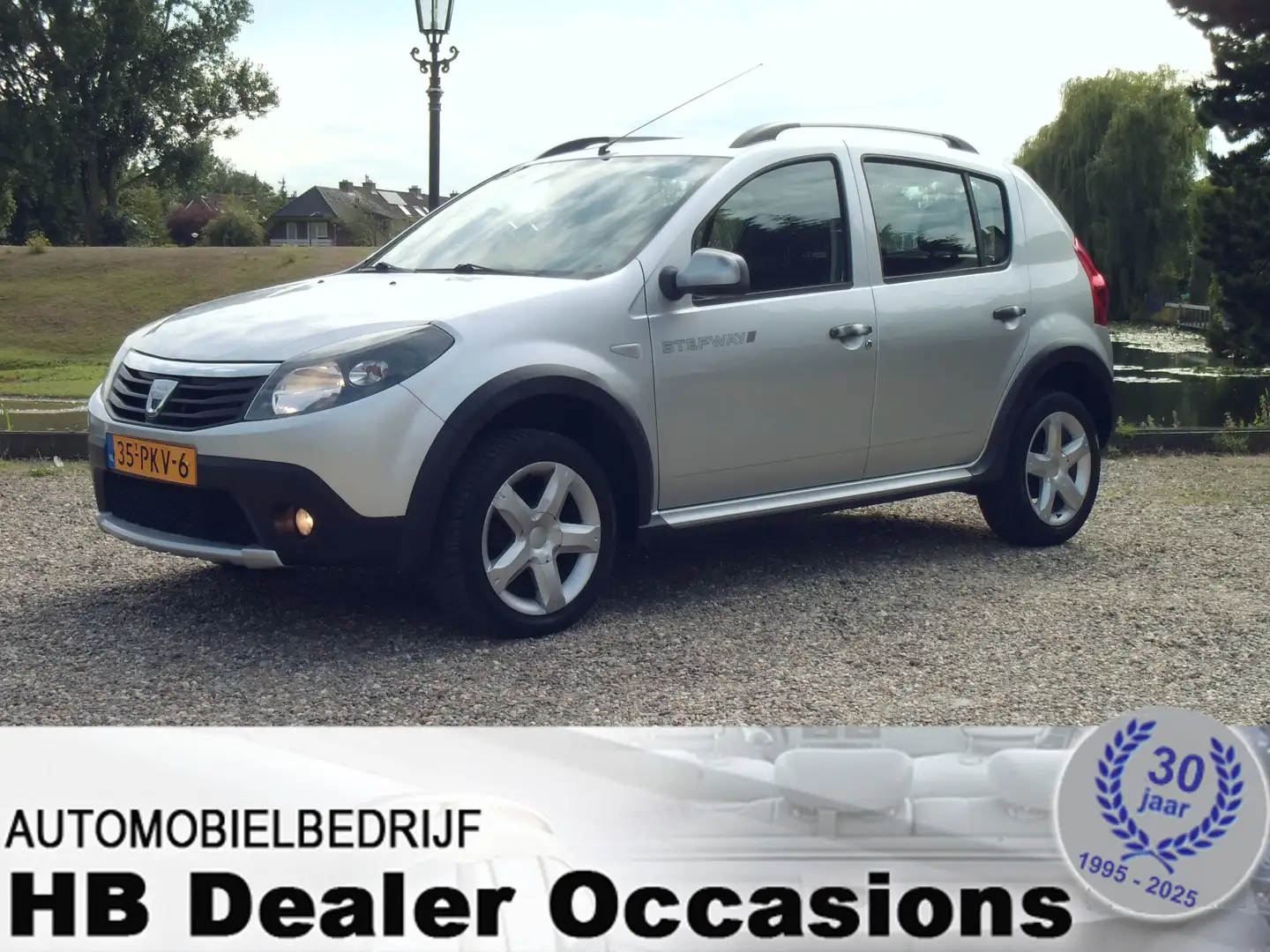 Dacia Sandero 1.6 Stepway - Airco Grijs - 1