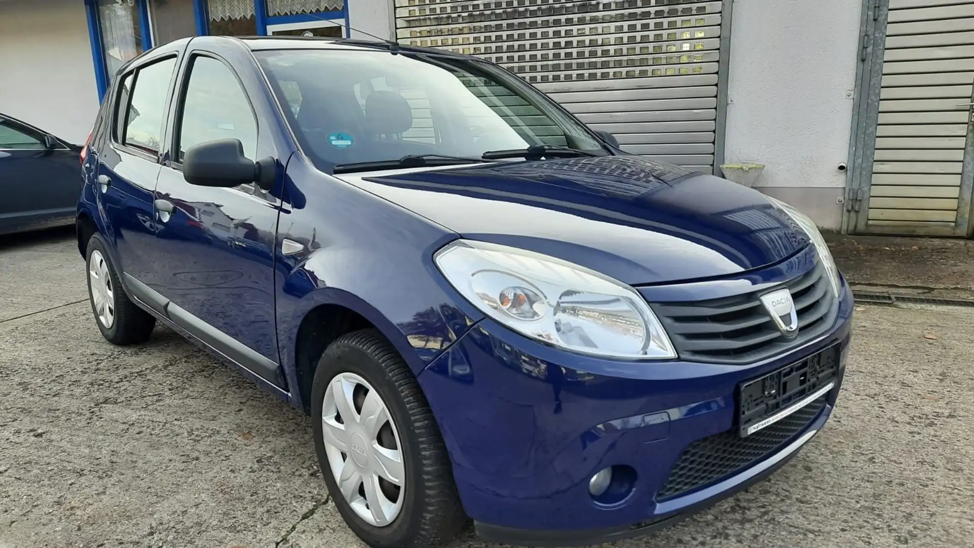 Dacia Sandero Ambiance, Öl NEU, 1 Halter, TÜV NEU Blau - 1