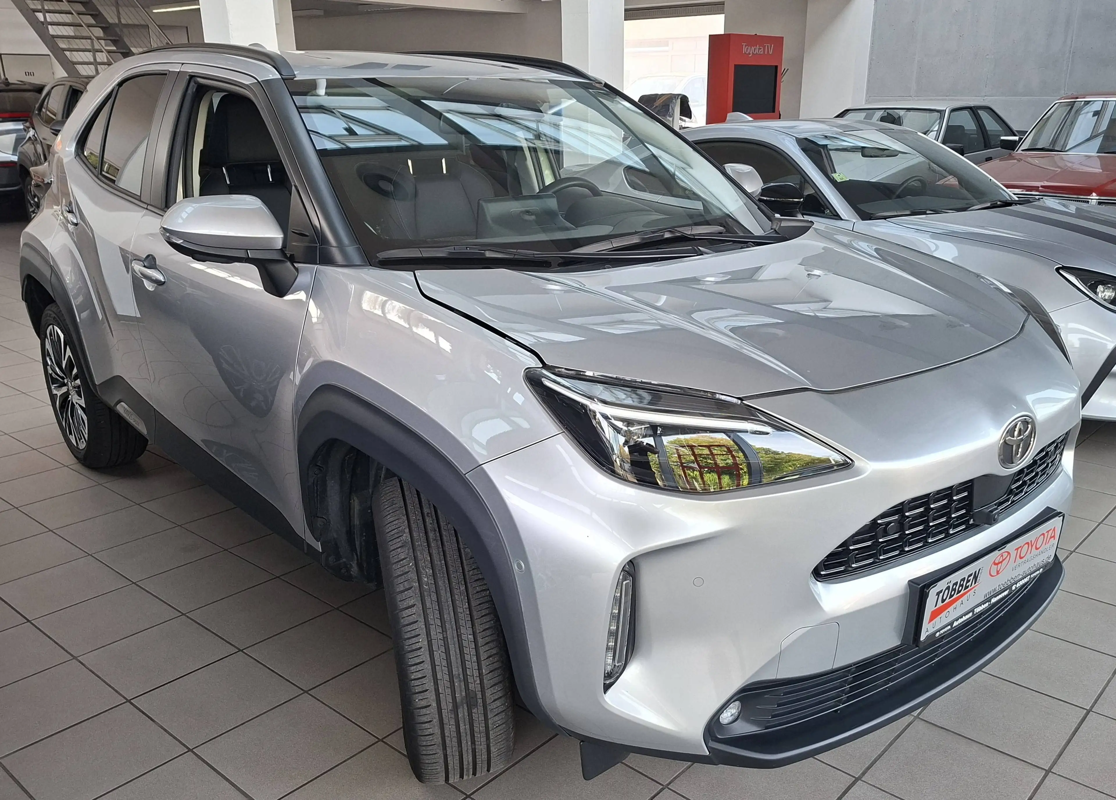 Toyota Yaris Cross Hybrid FWD Style + WKR + JBL + HUD + Garantie — photo 2