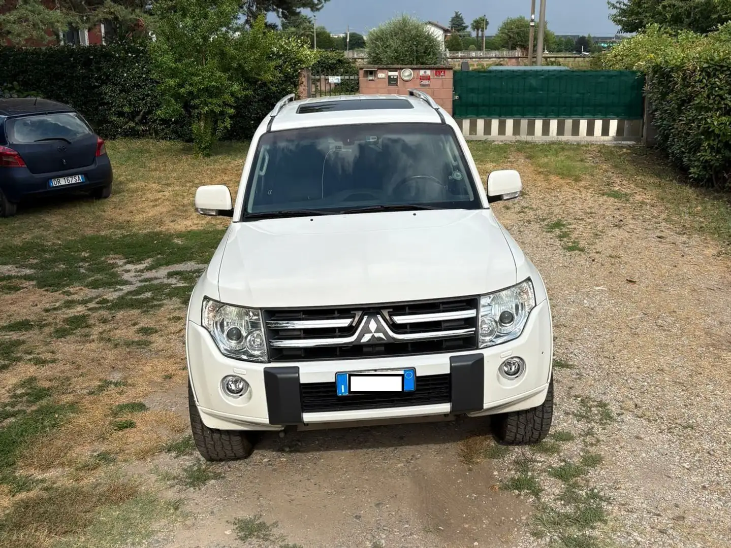 Mitsubishi Pajero Pajero 3.2 cr Instyle 200cv 5p auto Bianco - 1