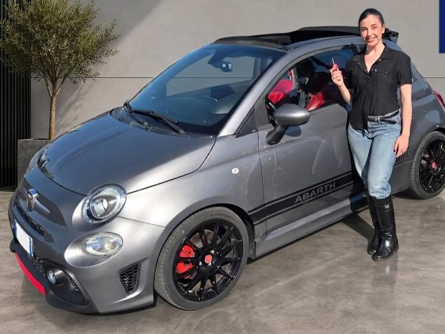 Abarth 595C 595C 1.4 t-jet Turismo 165cv Automatico Grau - 1