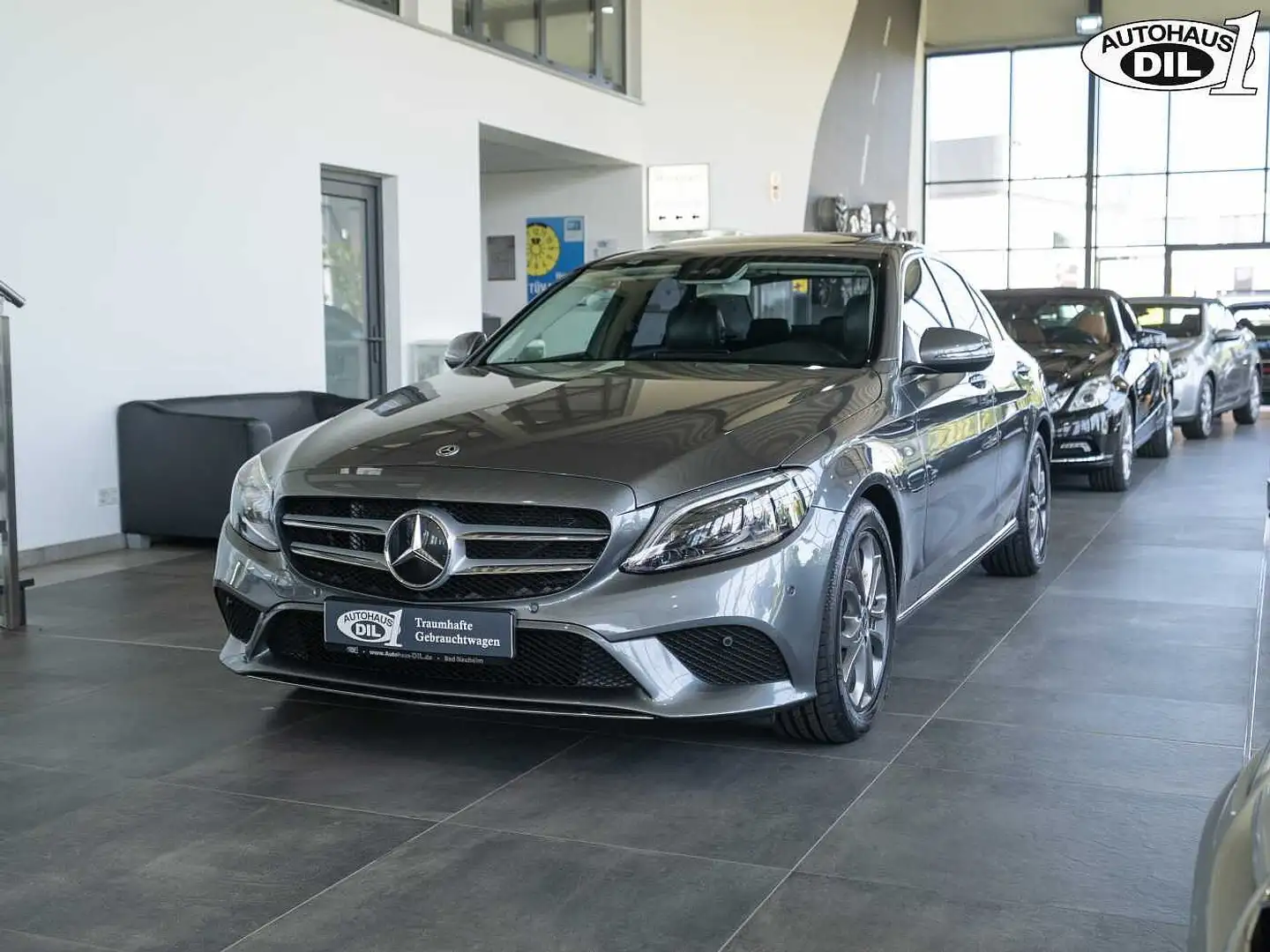 Mercedes-Benz C 220 d  Avantgarde *R-KAMERA*AHK*S-DACH* Gris - 2