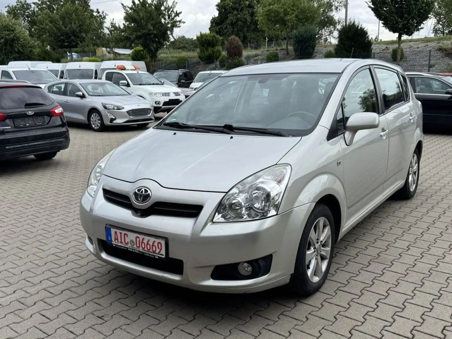 Toyota Corolla Verso 1.8 Aut. Executive Aut. Klma 7 Sitze - 2