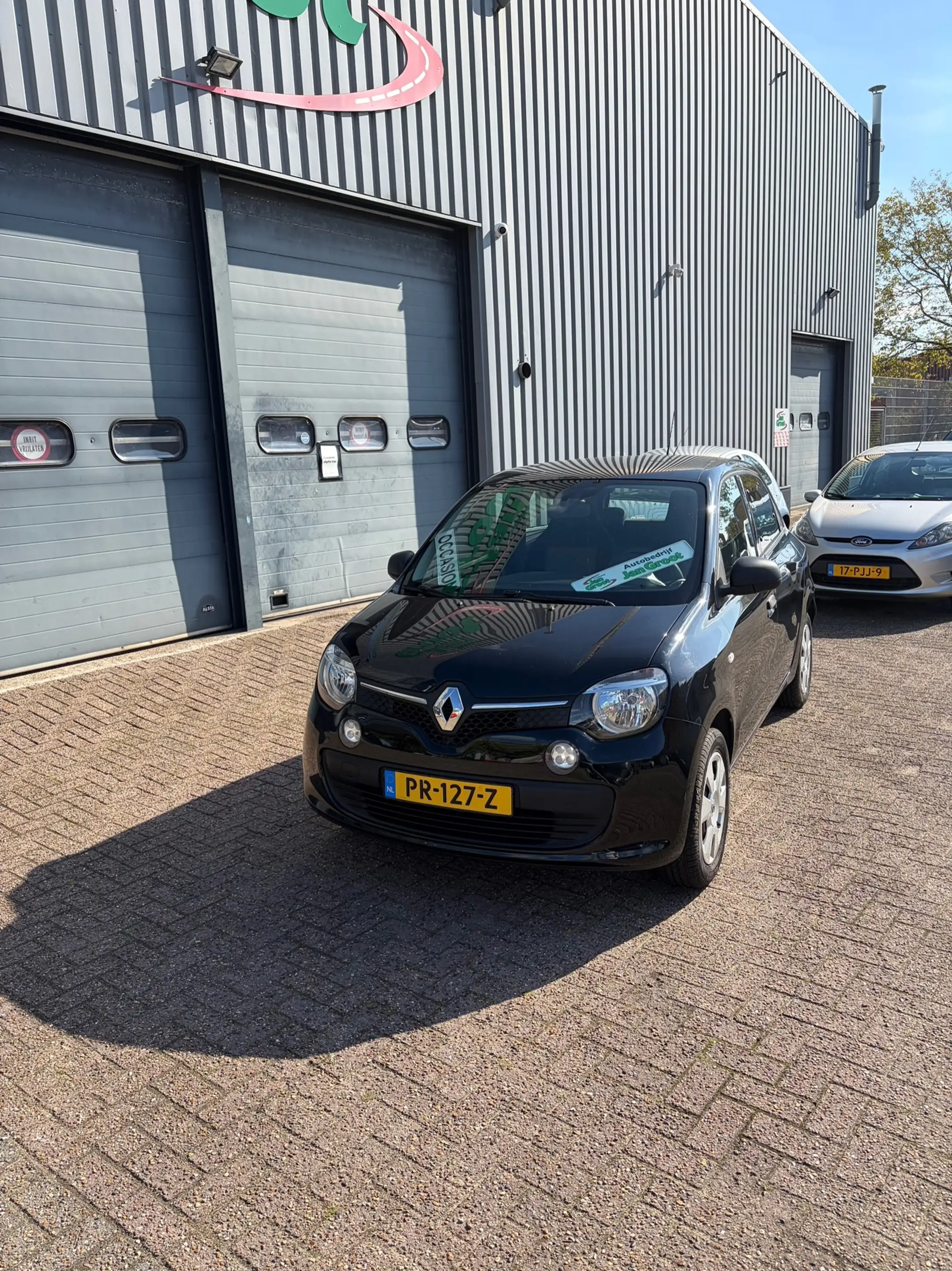 Renault Twingo 1.0 SCe Collection — photo 2