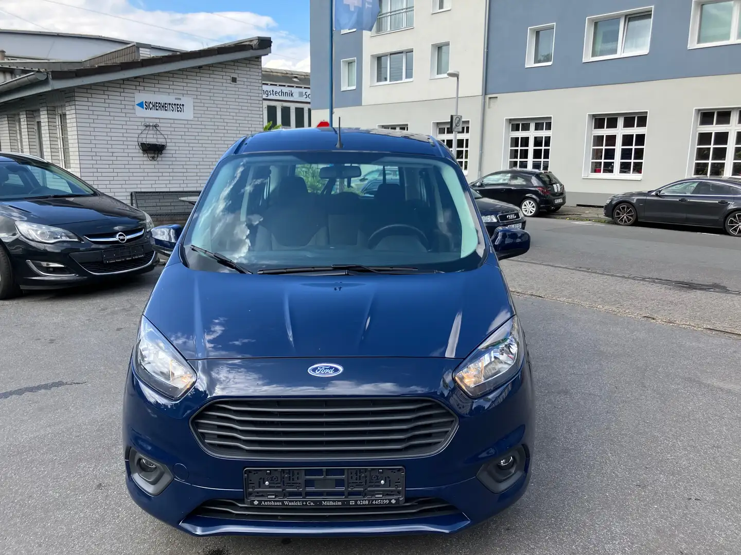 Ford Tourneo Courier 1.0 EcoBoost Trend Rollstuhl-Kran 7000Km Blau - 2