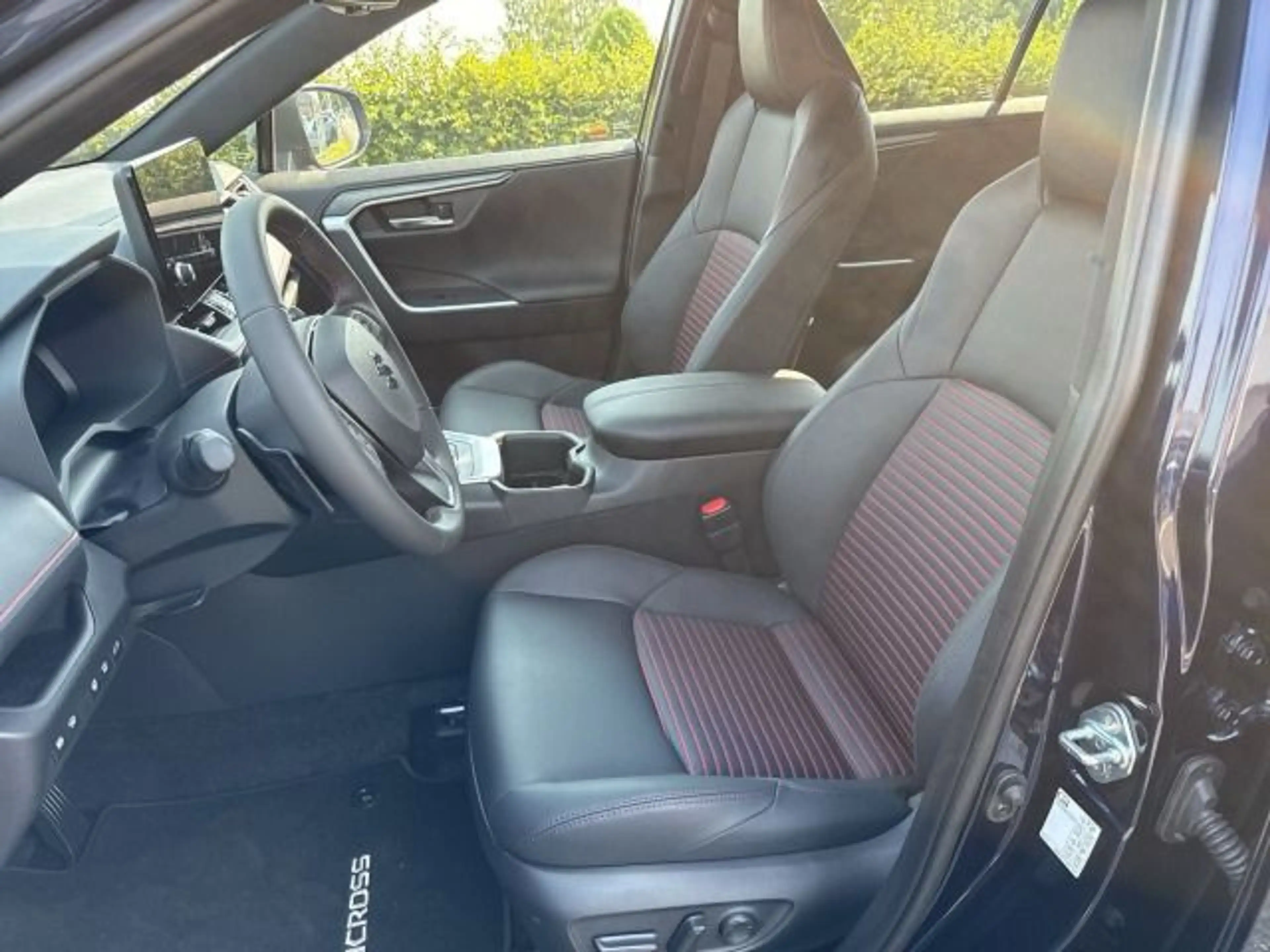 Suzuki Across 2.5 Plug-In Hybrid Comfort+ E-Four — photo 12