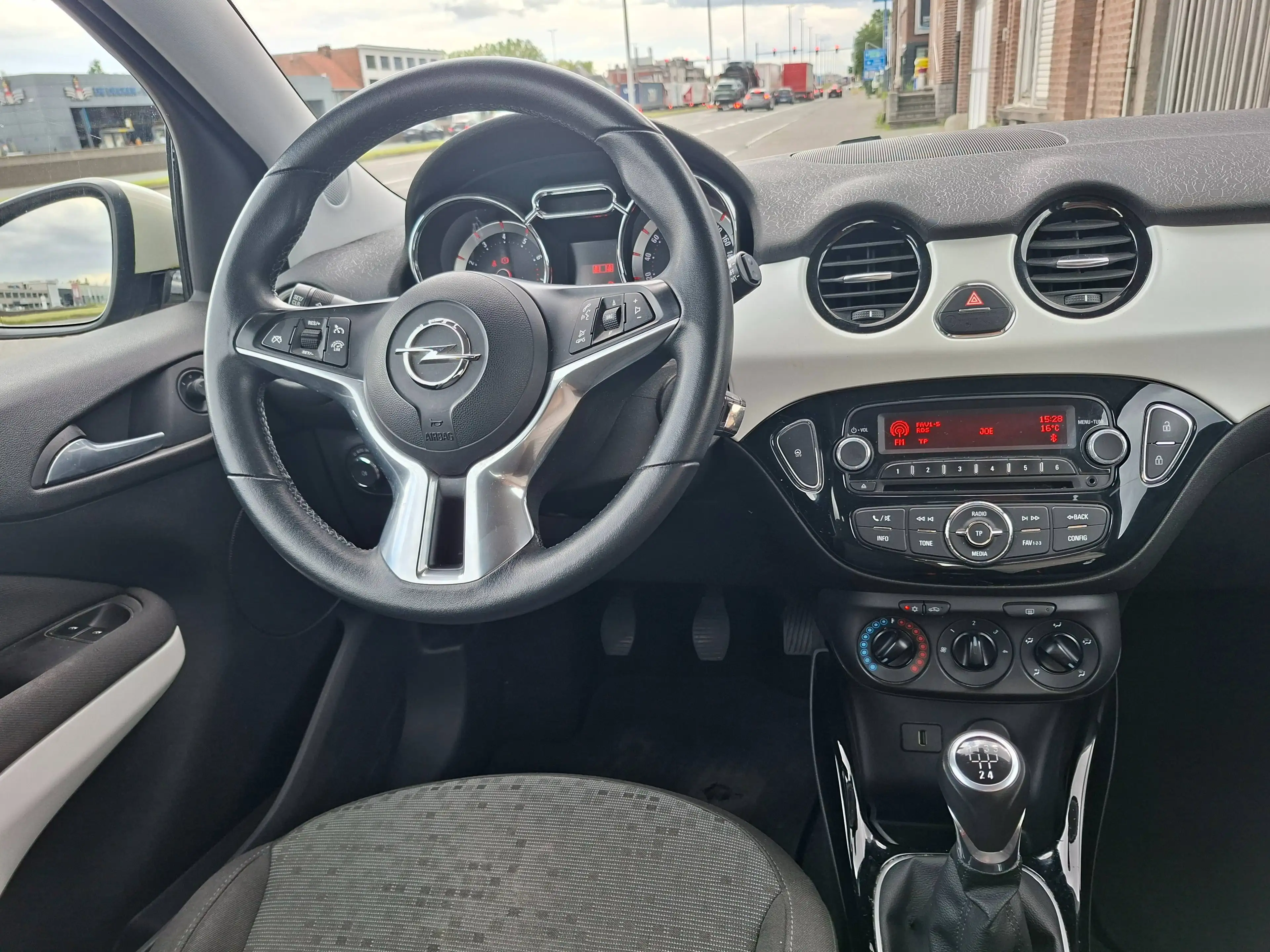 Opel Adam Adam 1.2i Jam — photo 7