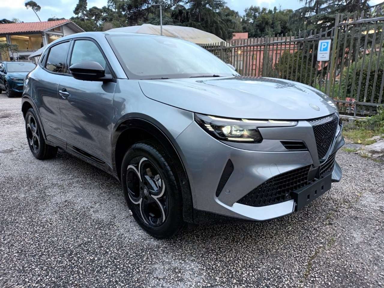 Alfa Romeo Junior 1200 HYBRID TI 145CV EDCT6 PACK TECHNO MATRIX