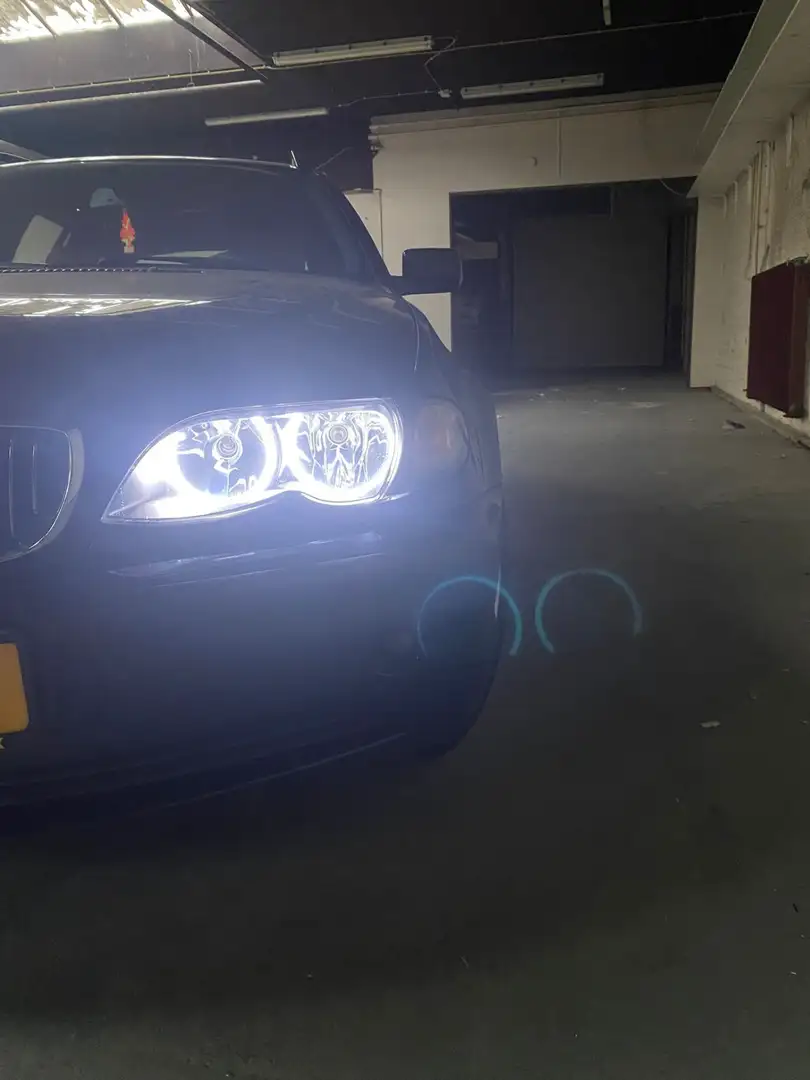 BMW 330 318i Edition Blauw - 1