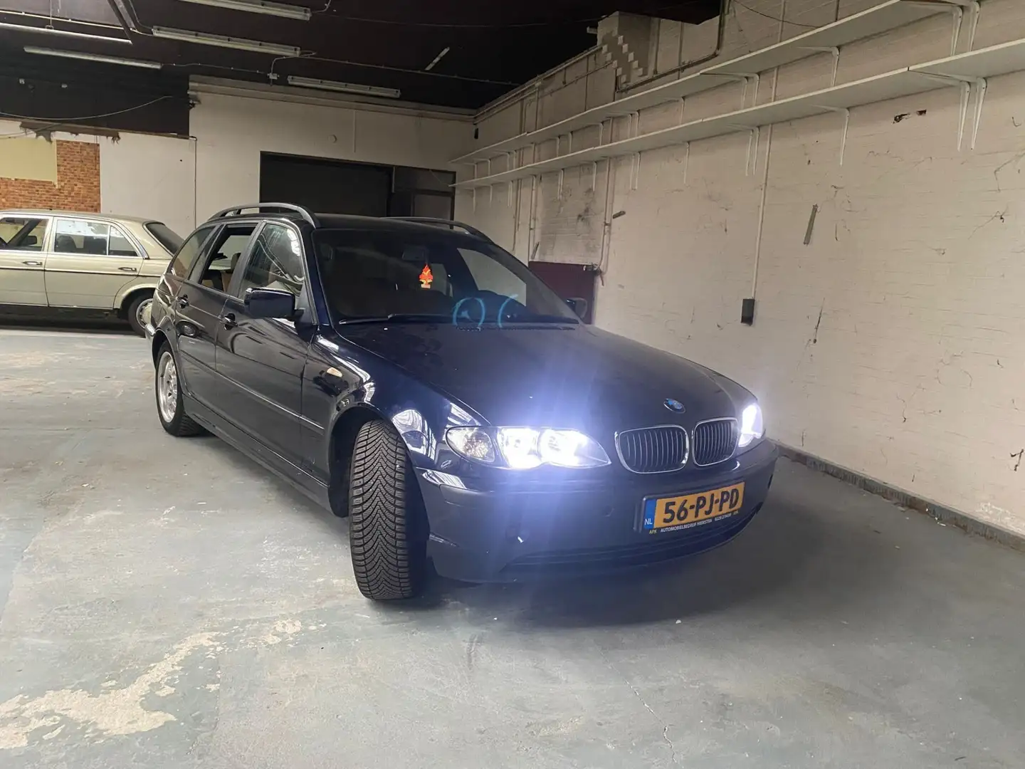 BMW 330 318i Edition Blauw - 2