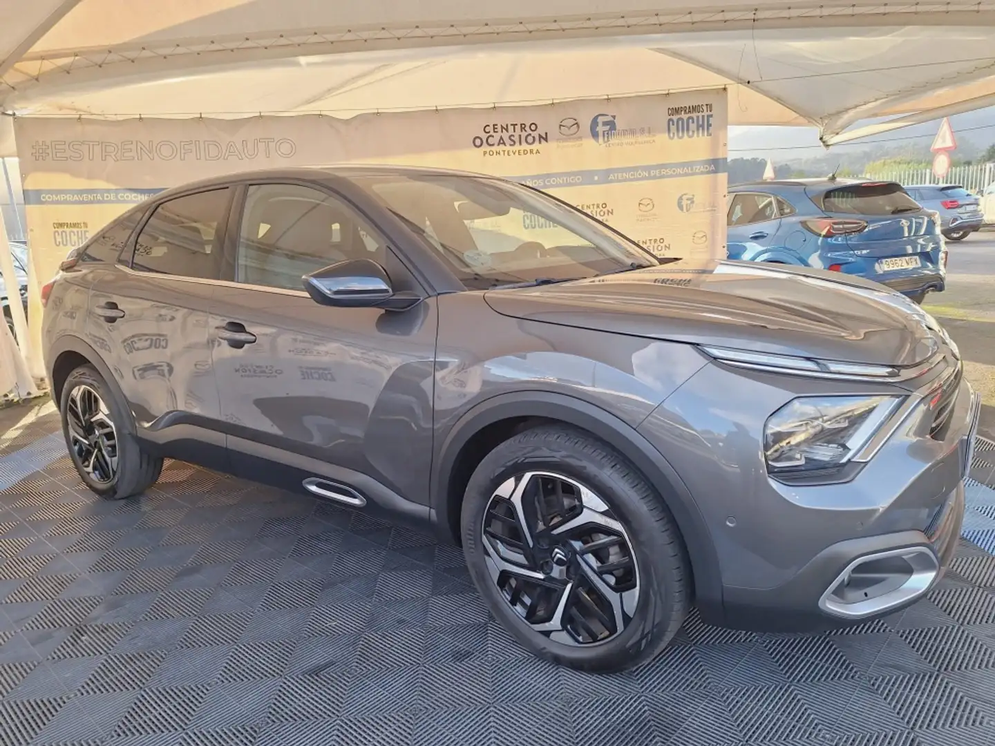 Citroen C4 1.2 PureTech Shine S&S 130 Gris - 1