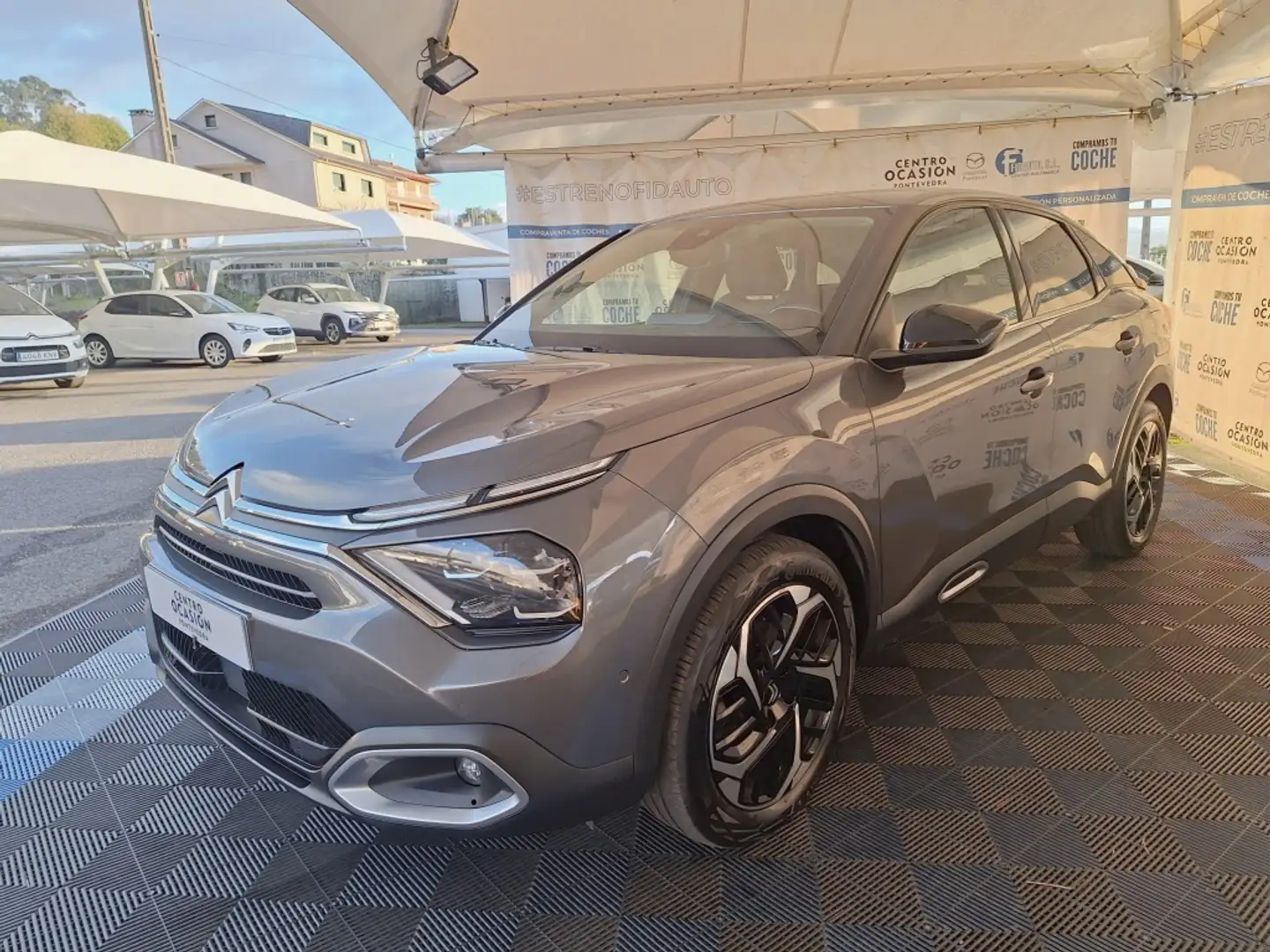 Citroen C4 1.2 PureTech Shine S&S 130 Gris - 2