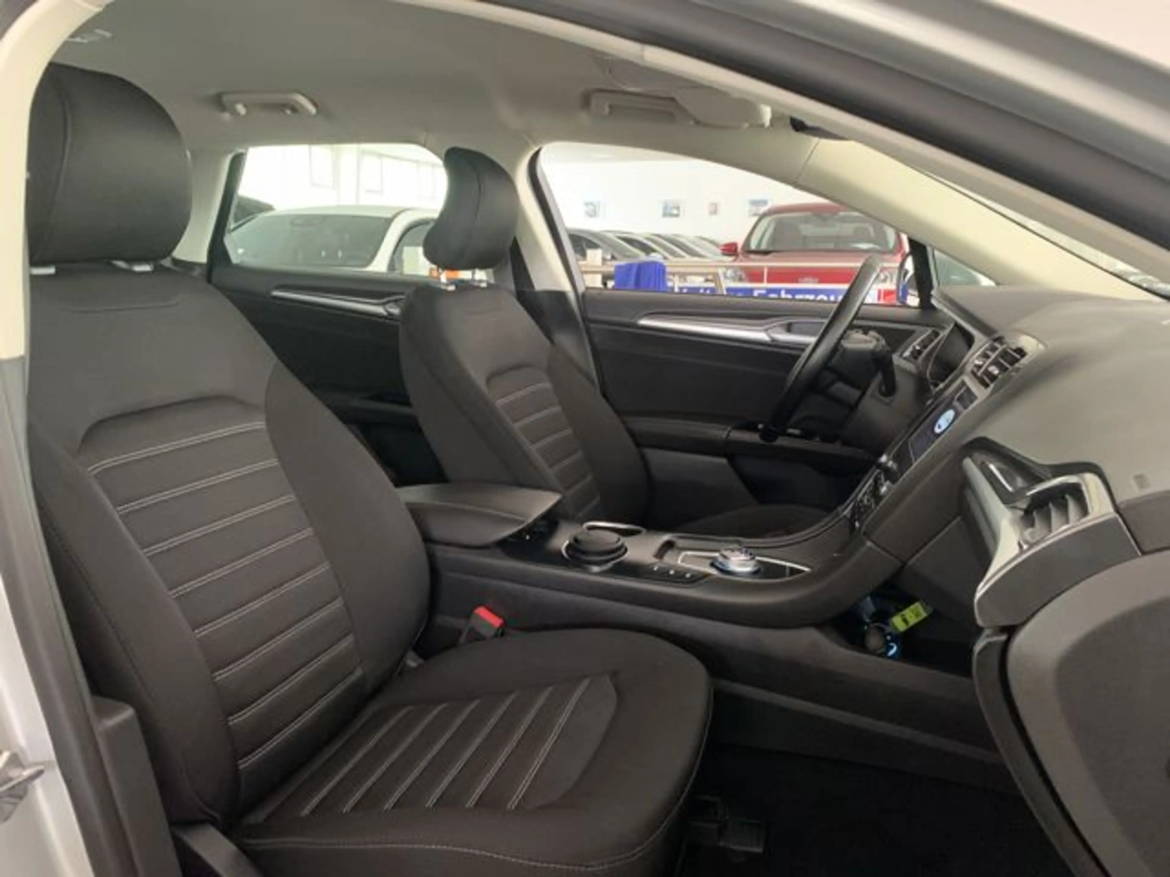 Ford Mondeo Turnier 2.0 TDCI KAMERA+SPURH.+SHZ+TEMPOM — photo 8